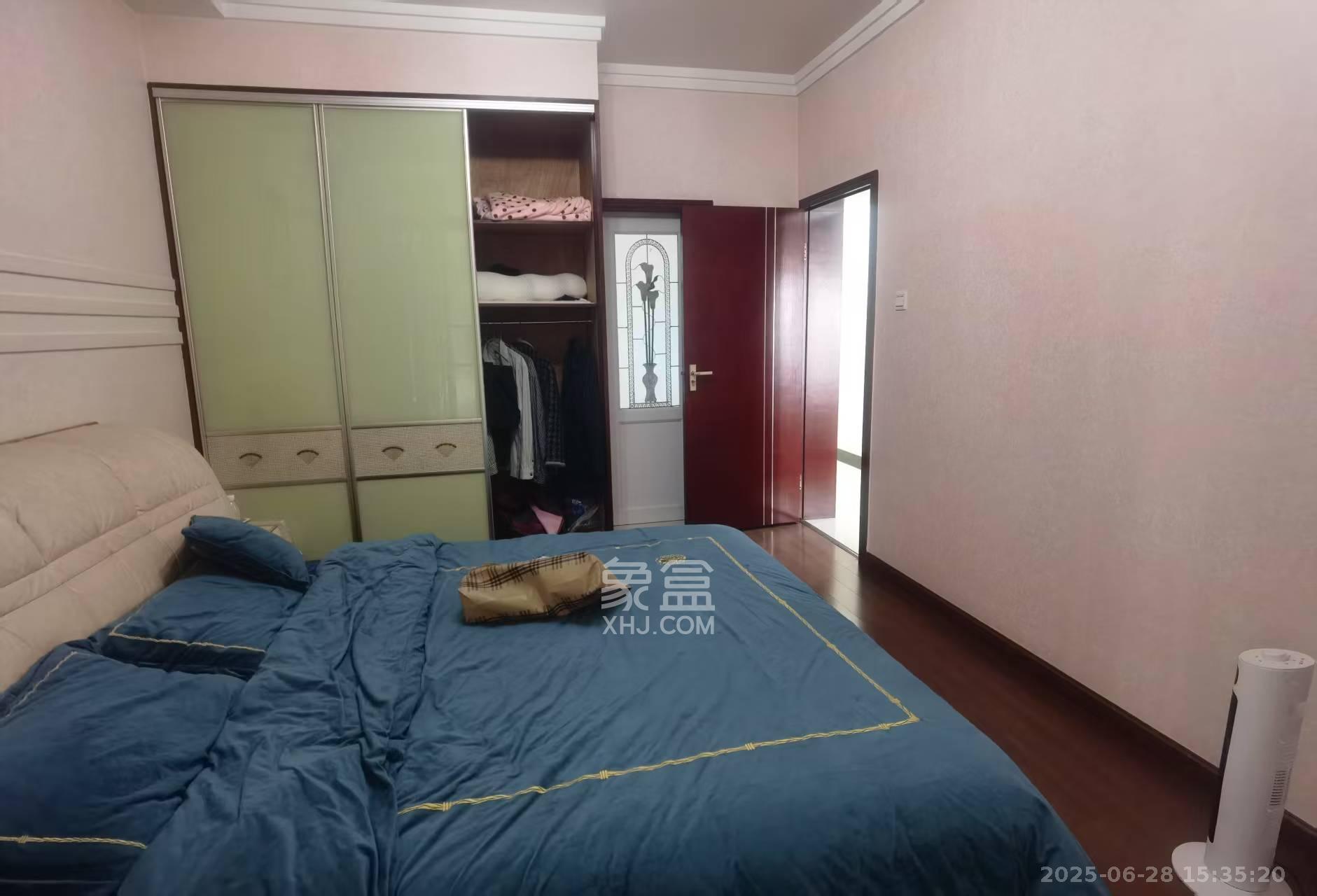 明城公寓 3室2厅2卫 2500.0元/月 明城公寓 3室2厅2卫 2500.0元/月室内图