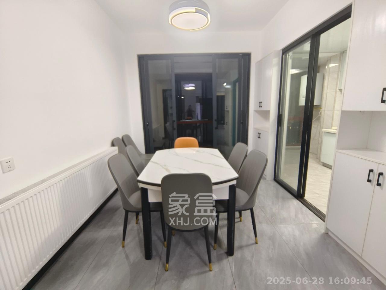 长房东旭国际 4室2厅2卫 4000.0元/月 长房东旭国际 4室2厅2卫 4000.0元/月室内图