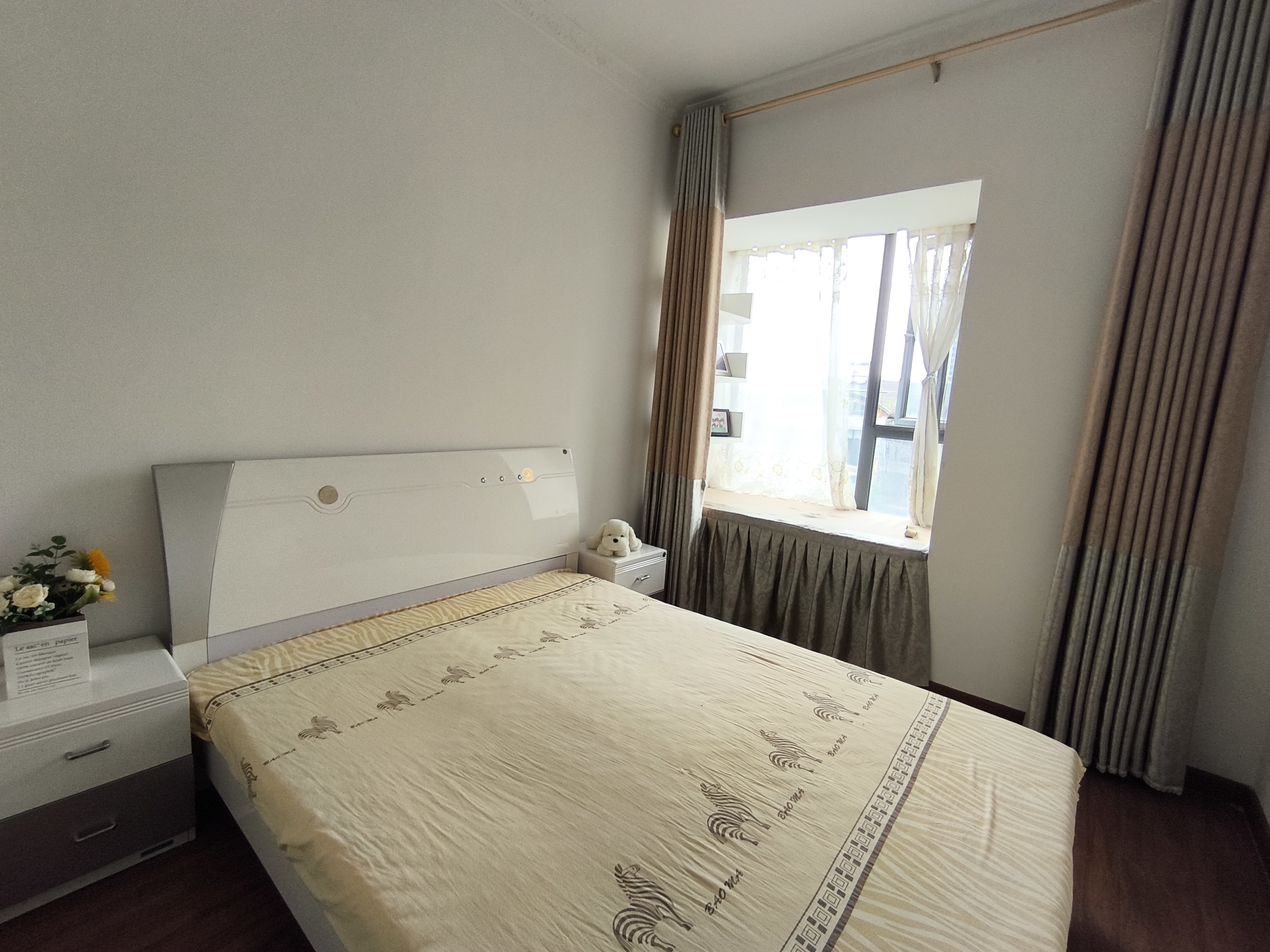 愉景湾西域  1室0厅0卫   2500.00元/月室内图