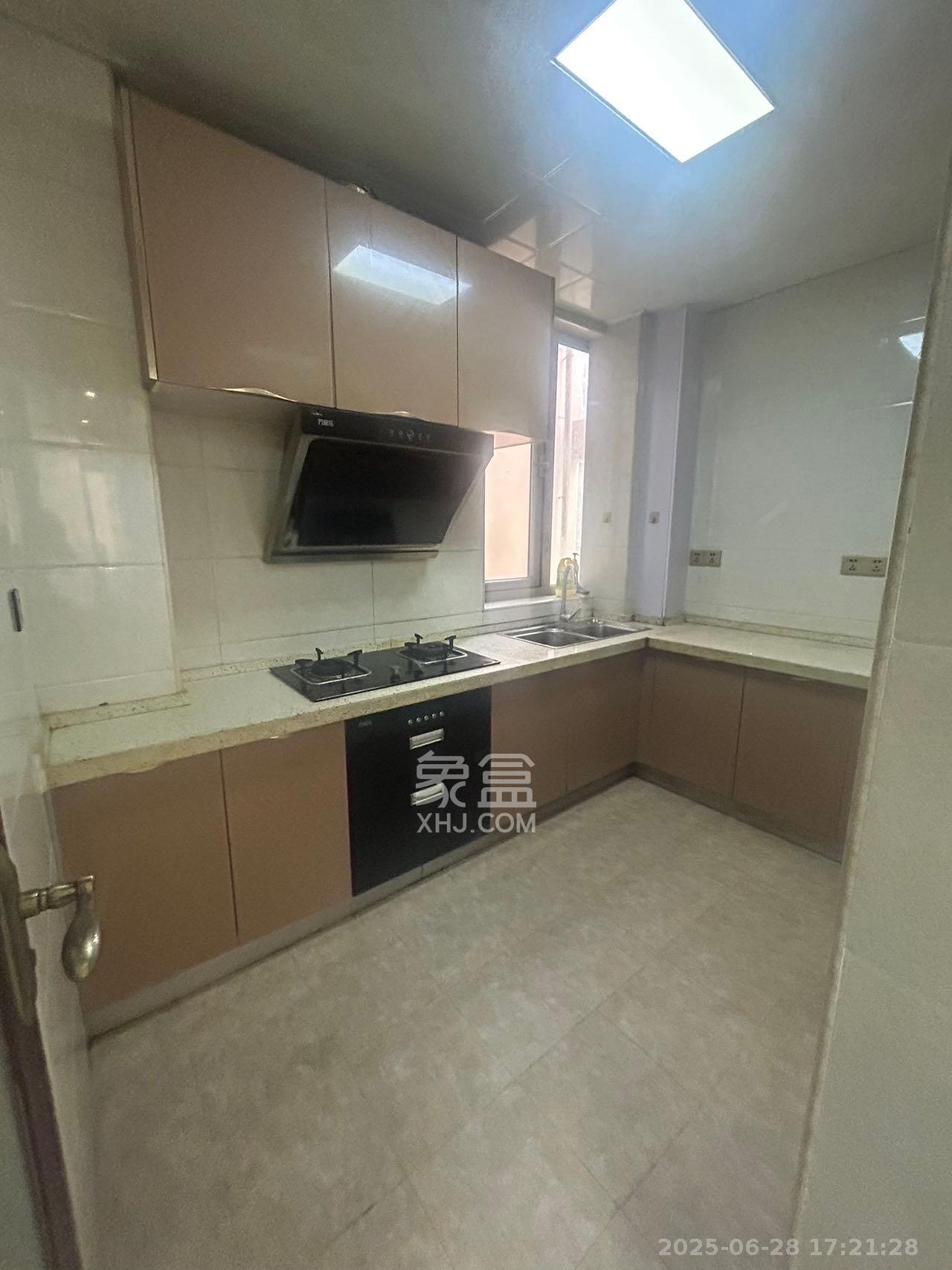 怡海星城 3室2厅1卫 2100.0元/月 怡海星城 3室2厅1卫 2100.0元/月室内图