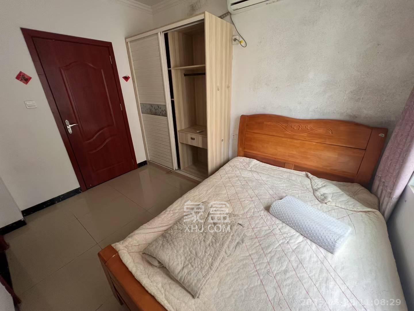 岳鞍阁小区 2室1厅1卫 2400.0元/月 岳鞍阁小区 2室1厅1卫 2400.0元/月室内图