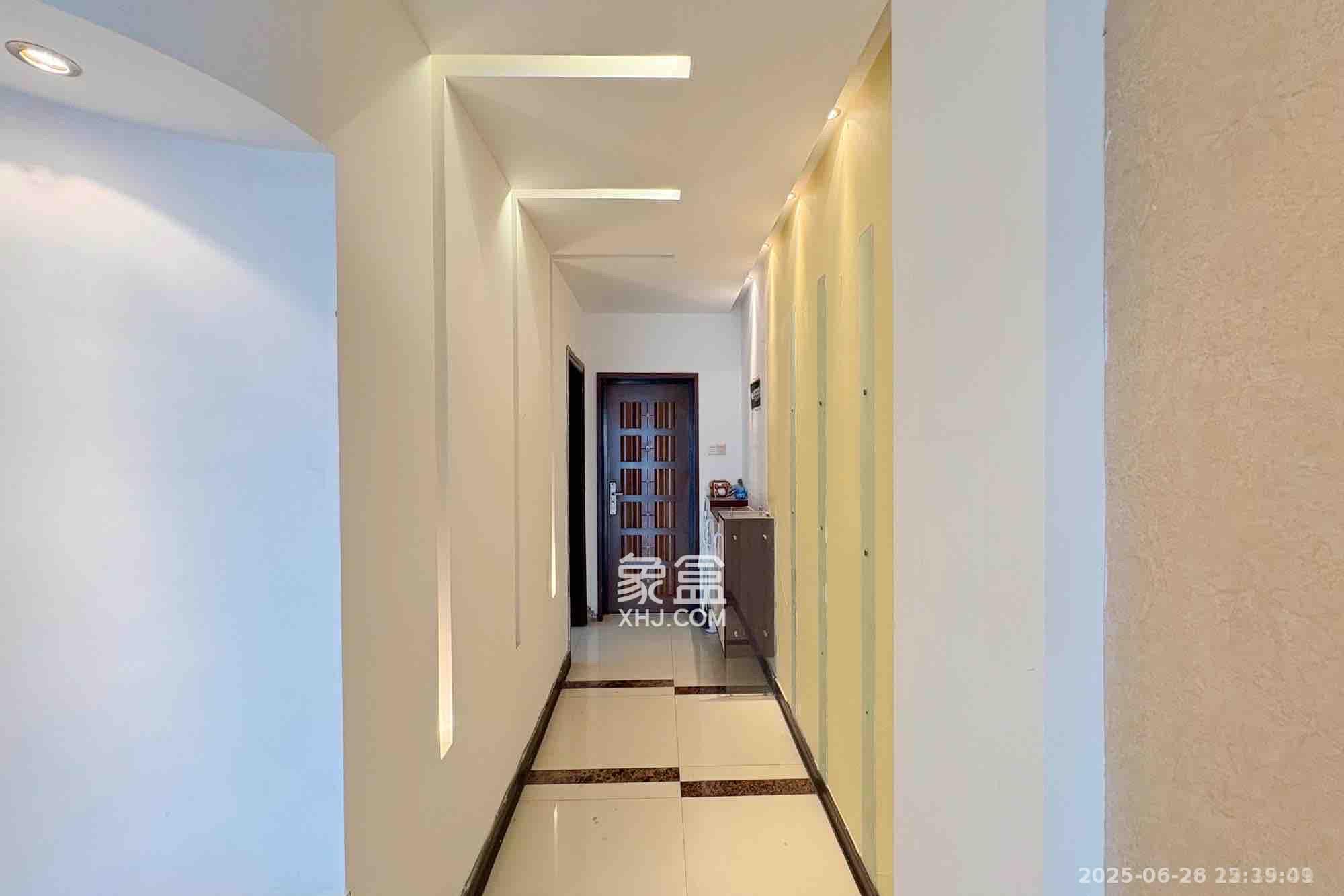 梦泽园  4室2厅2卫    4200.0元/月 梦泽园  4室2厅2卫    4200.0元/月室内图