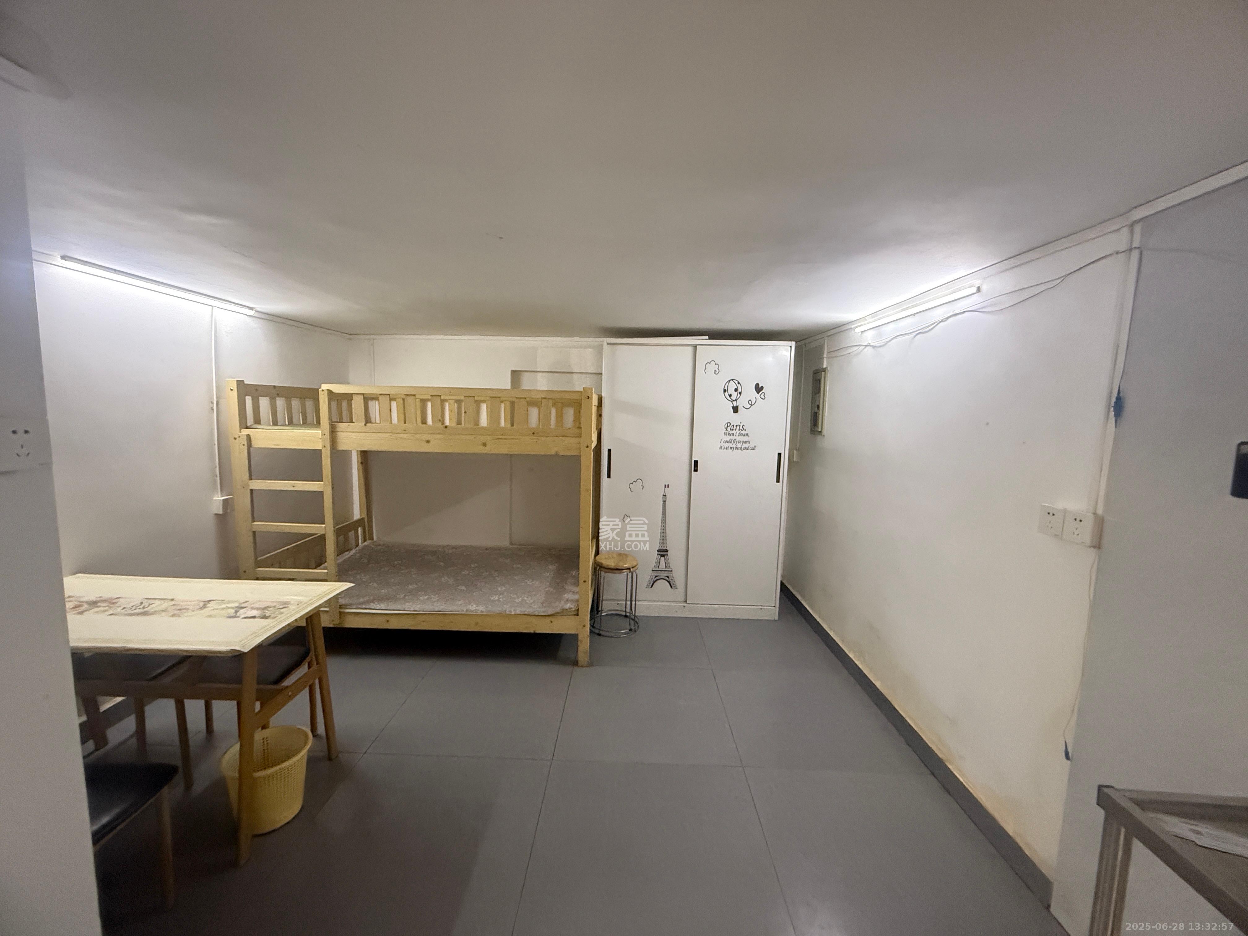 枫林美景 1室1厅1卫 1000.0元/月 枫林美景 1室1厅1卫 1000.0元/月室内图