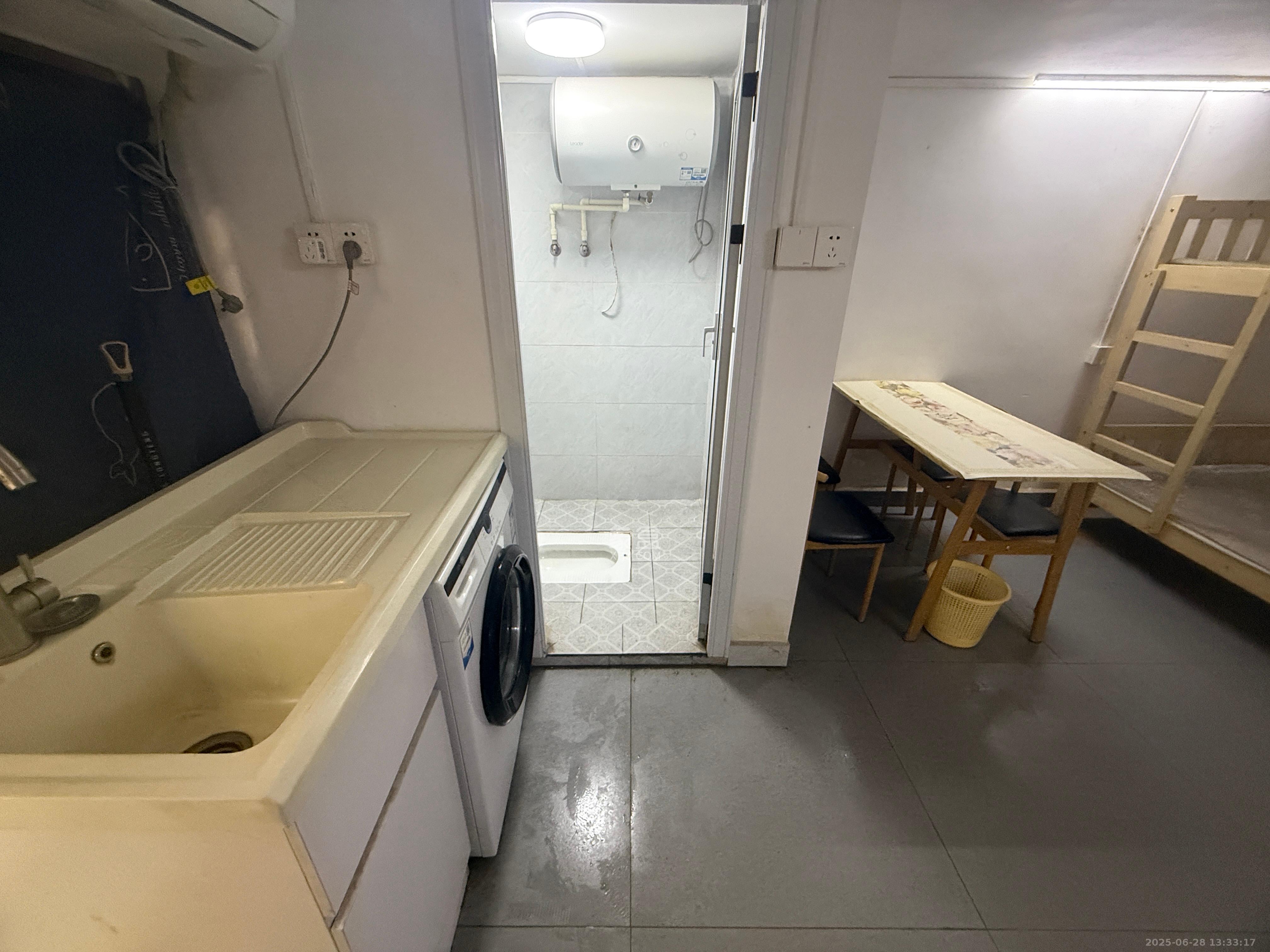 枫林美景 1室1厅1卫 1000.0元/月 枫林美景 1室1厅1卫 1000.0元/月室内图