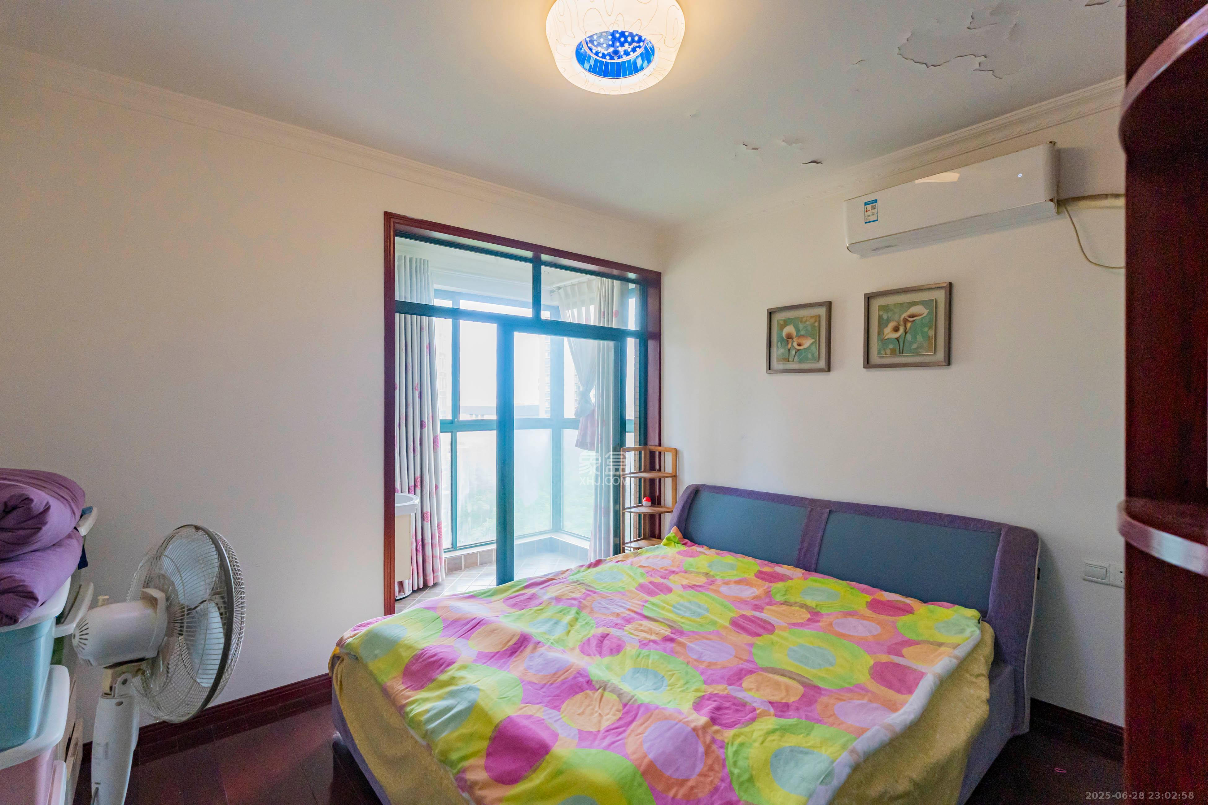 绿洲花园 3室2厅1卫 76.8万 绿洲花园 3室2厅1卫 76.8万卧室