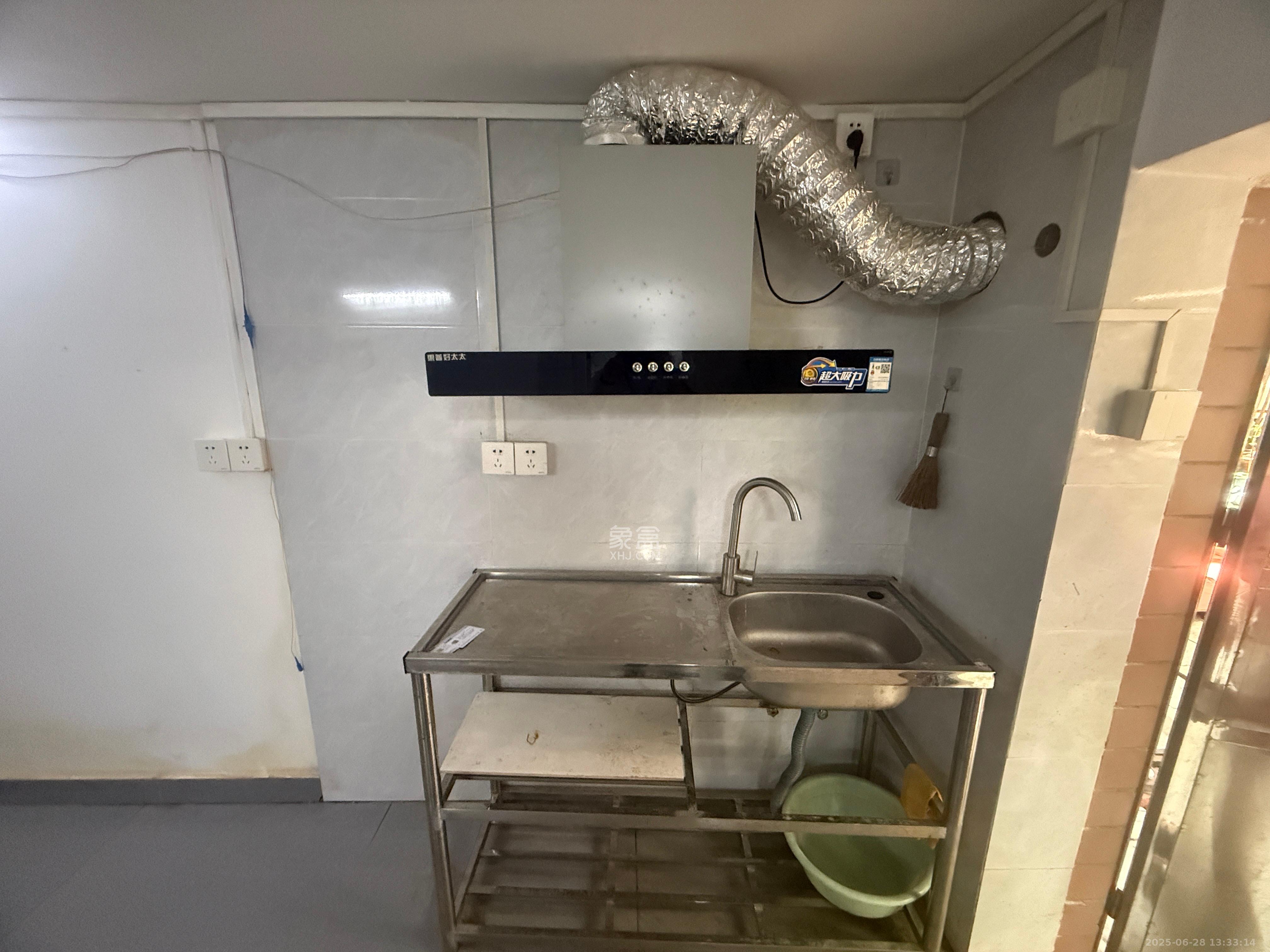 枫林美景 1室1厅1卫 1000.0元/月 枫林美景 1室1厅1卫 1000.0元/月室内图