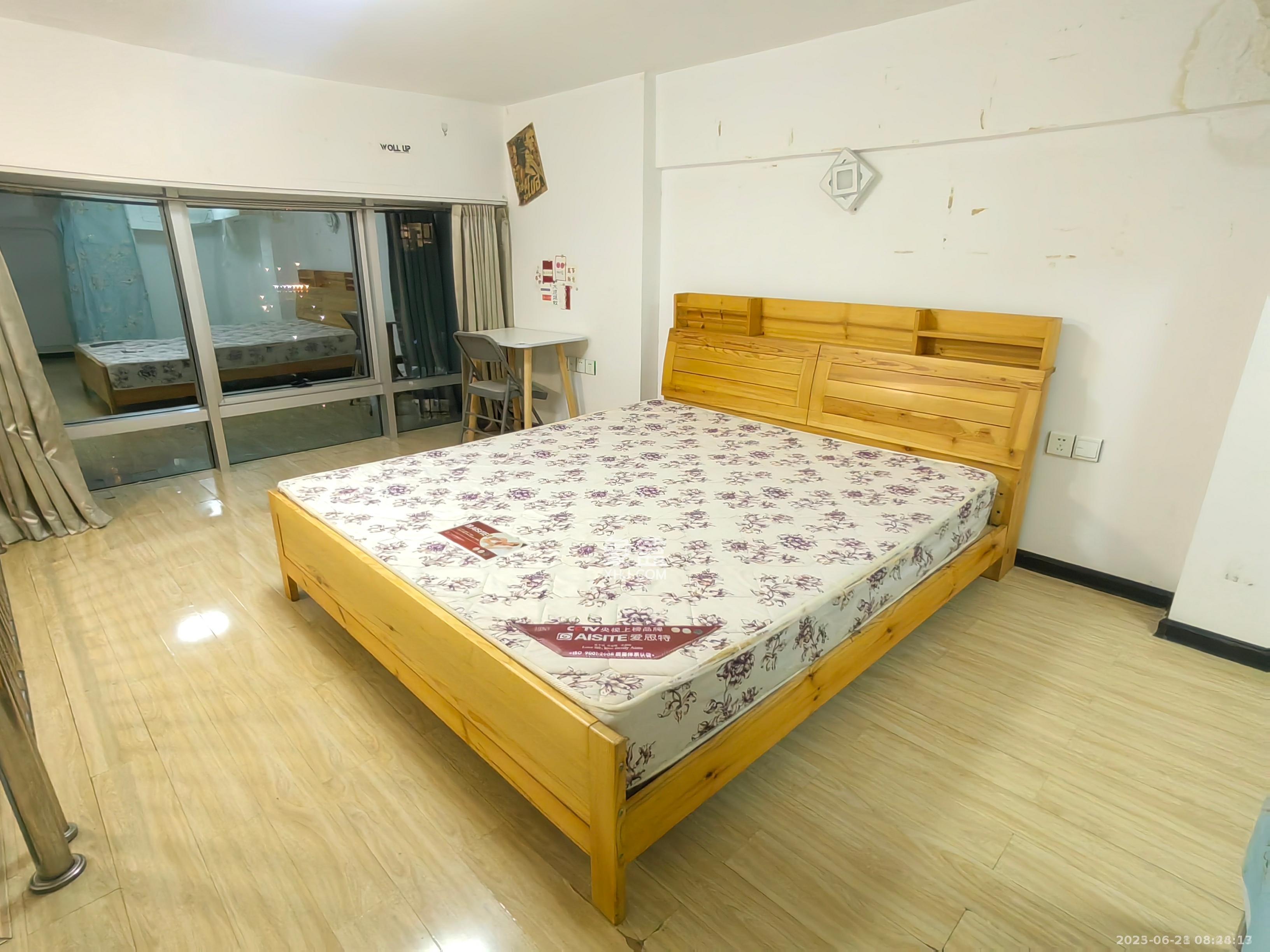 融圣国际  1室2厅1卫   1800.00元/月室内图