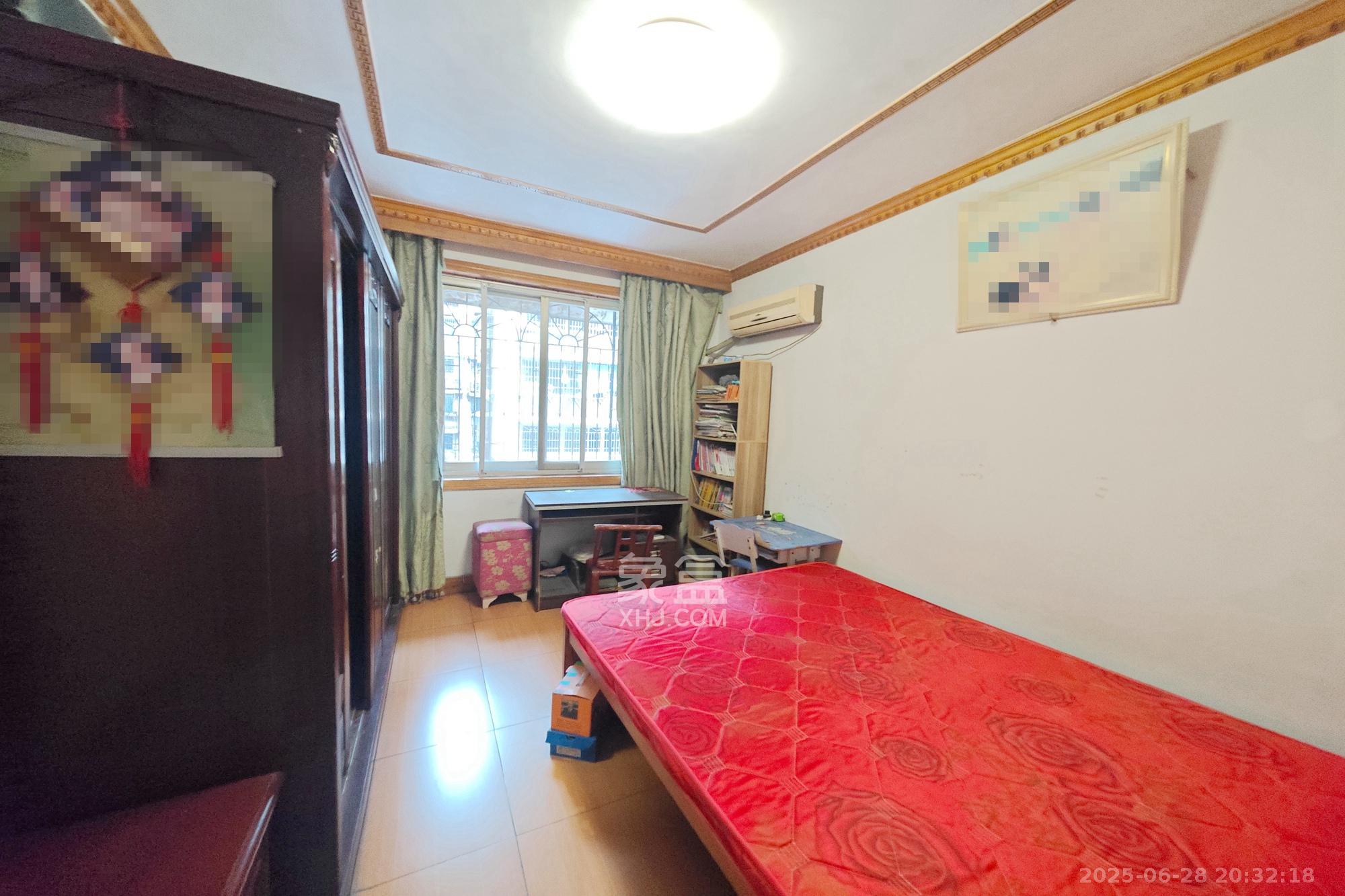 中意花苑  2室2厅1卫   50.00万卧室