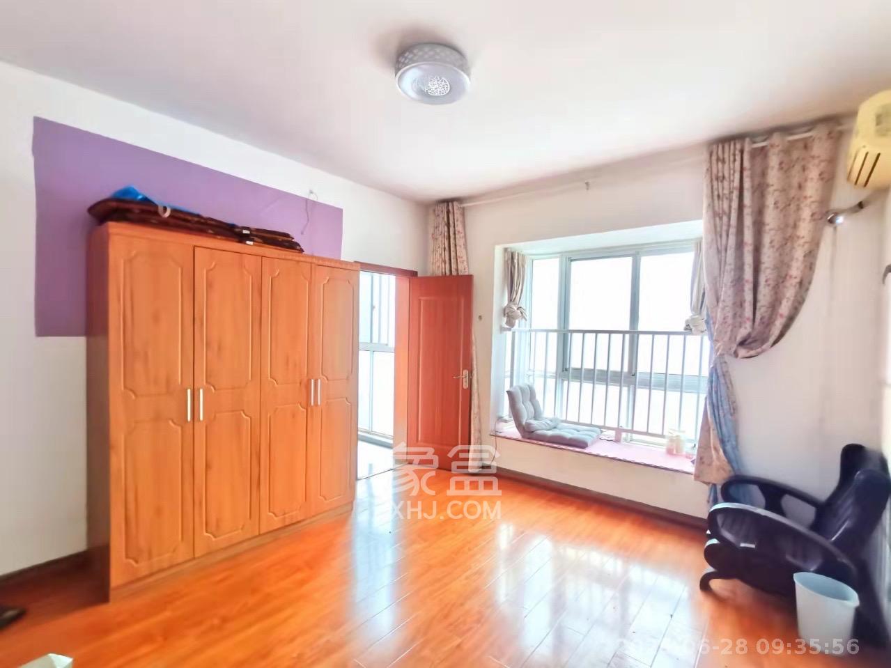 麓山润城  3室2厅2卫    2500.0元/月 麓山润城  3室2厅2卫    2500.0元/月室内图