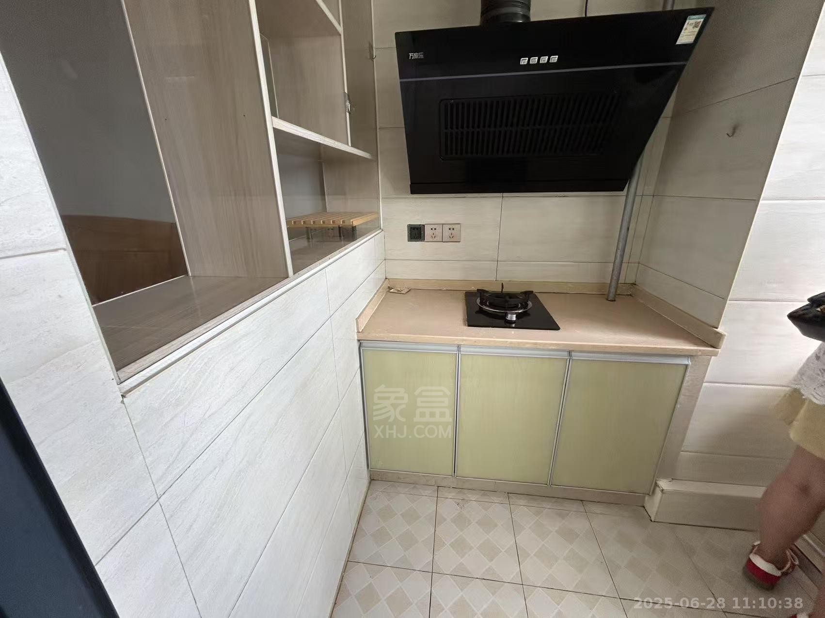 中建御山和苑  1室1厅1卫    1200.0元/月室内图