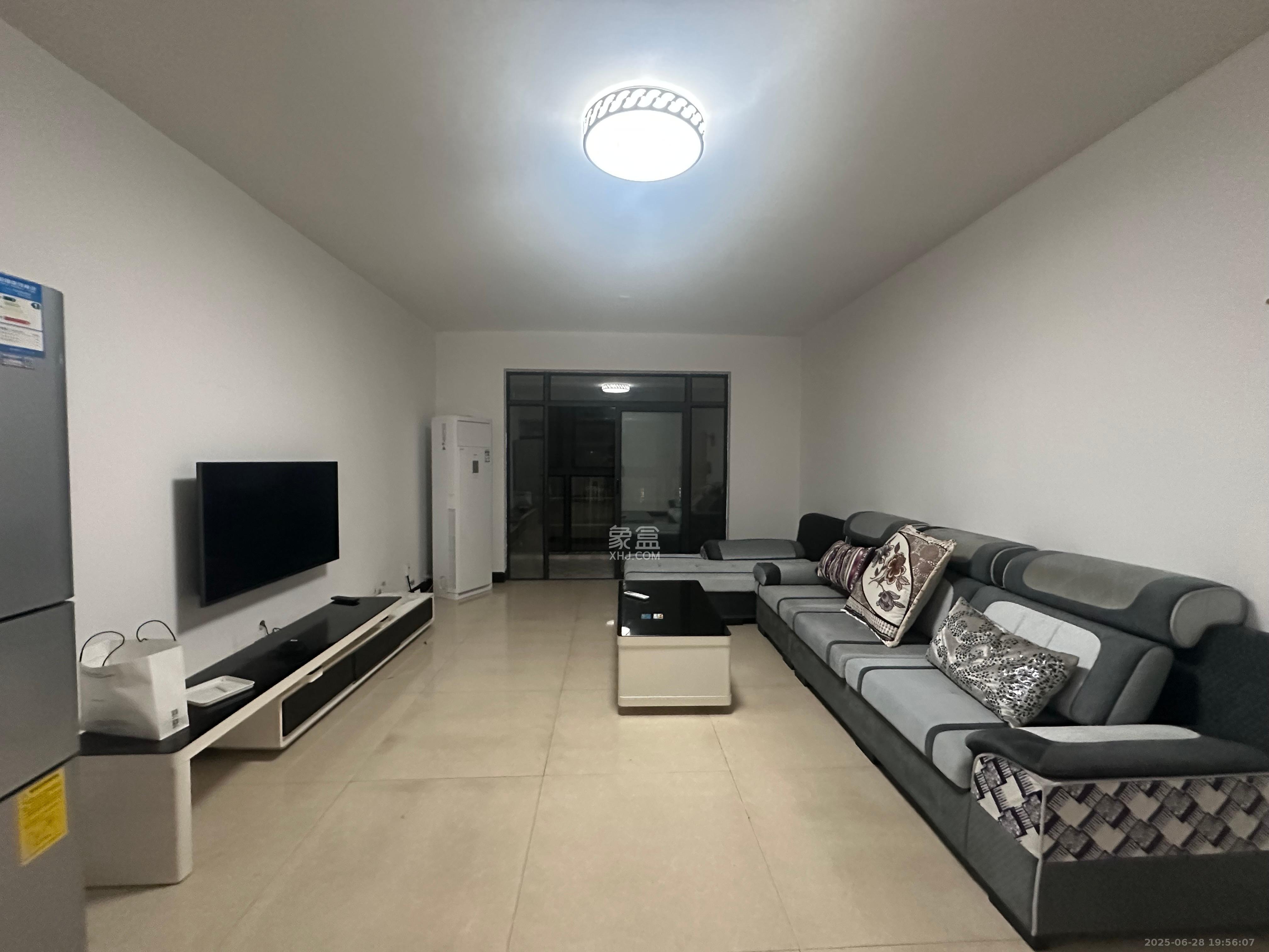 满庭芳小区 3室2厅1卫 2600.0元/月 满庭芳小区 3室2厅1卫 2600.0元/月室内图