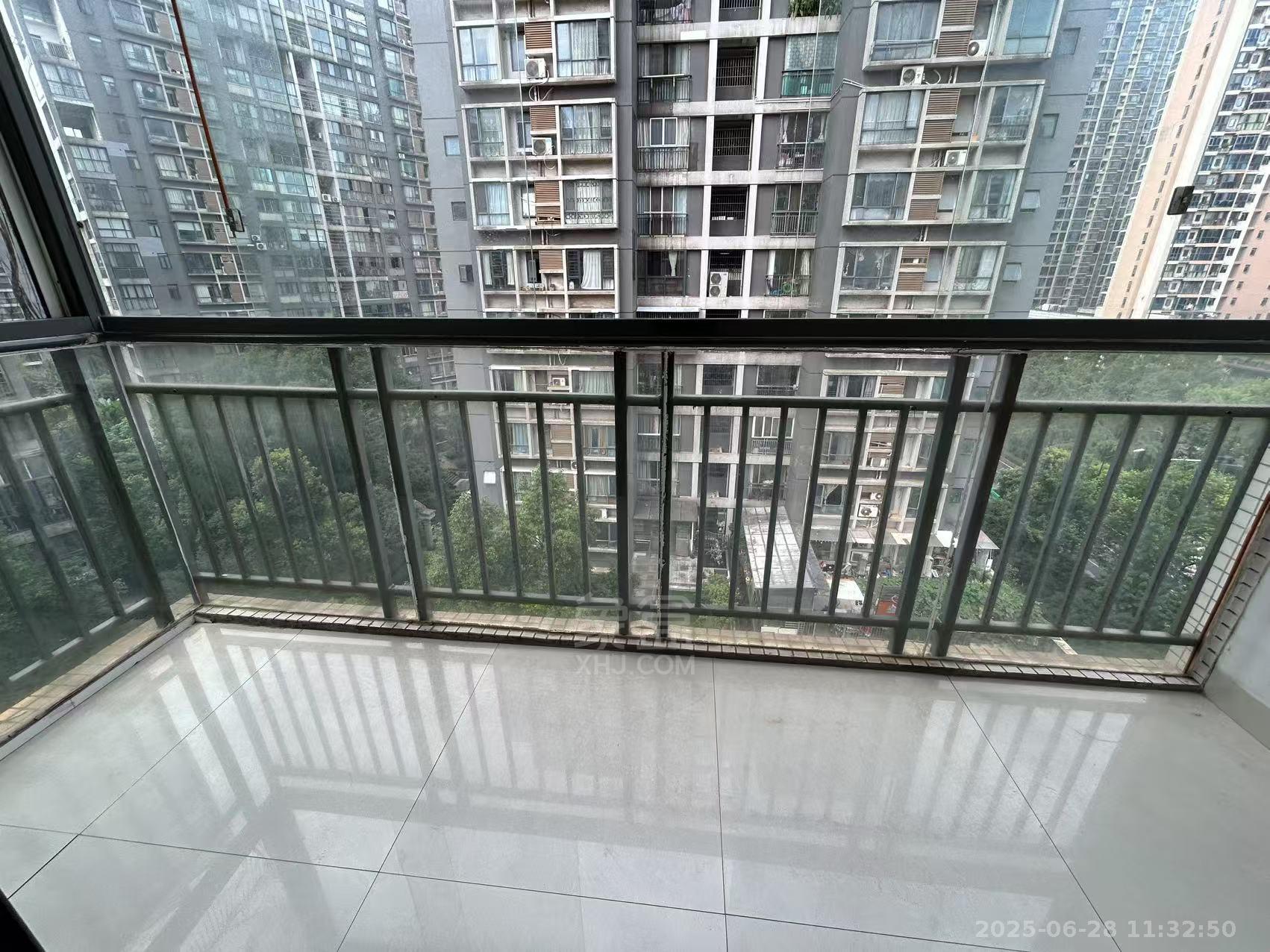 城市风景  2室2厅1卫    1500.0元/月室内图