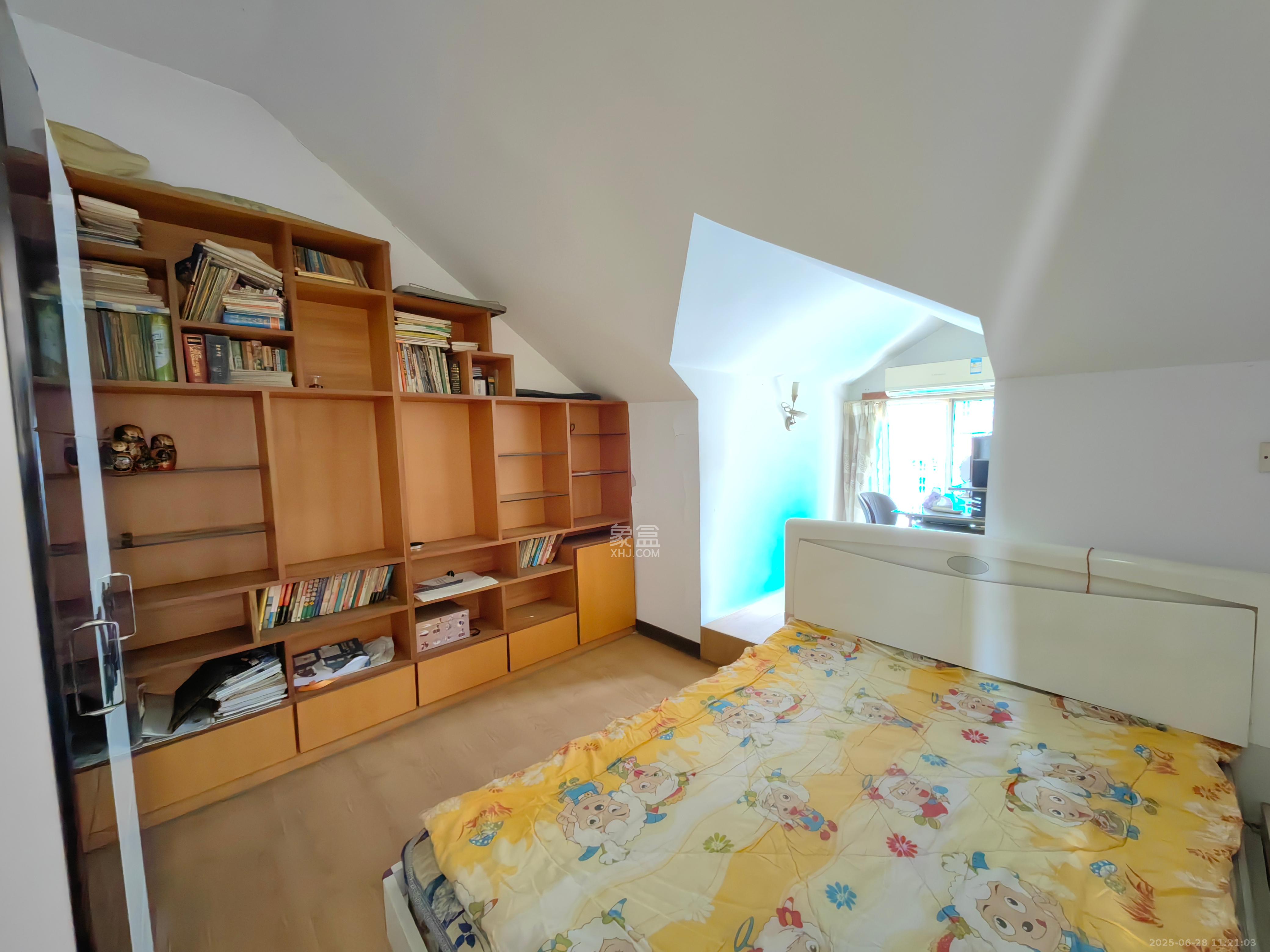 翡翠林居 3室2厅2卫 2000.0元/月 翡翠林居 3室2厅2卫 2000.0元/月室内图