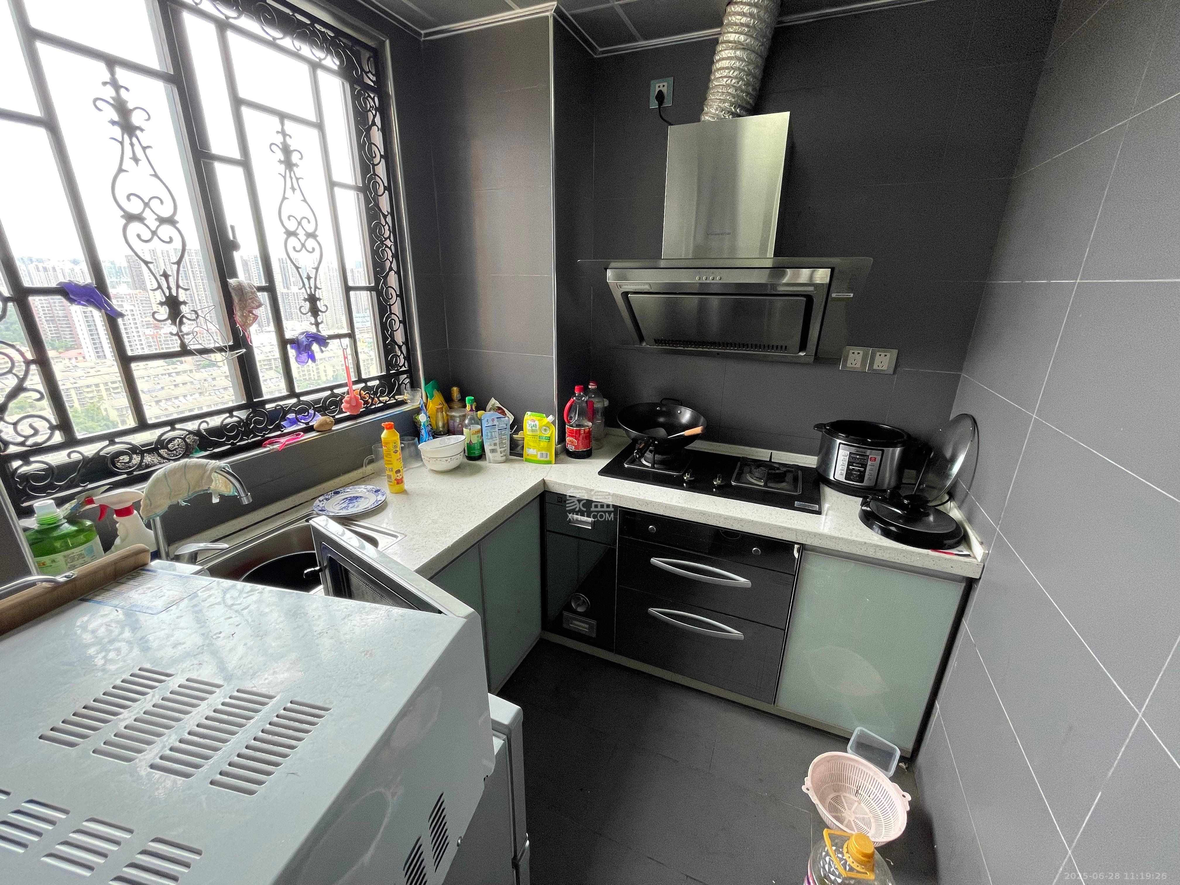 诚兴园 4室2厅2卫 3000.0元/月 诚兴园 4室2厅2卫 3000.0元/月室内图