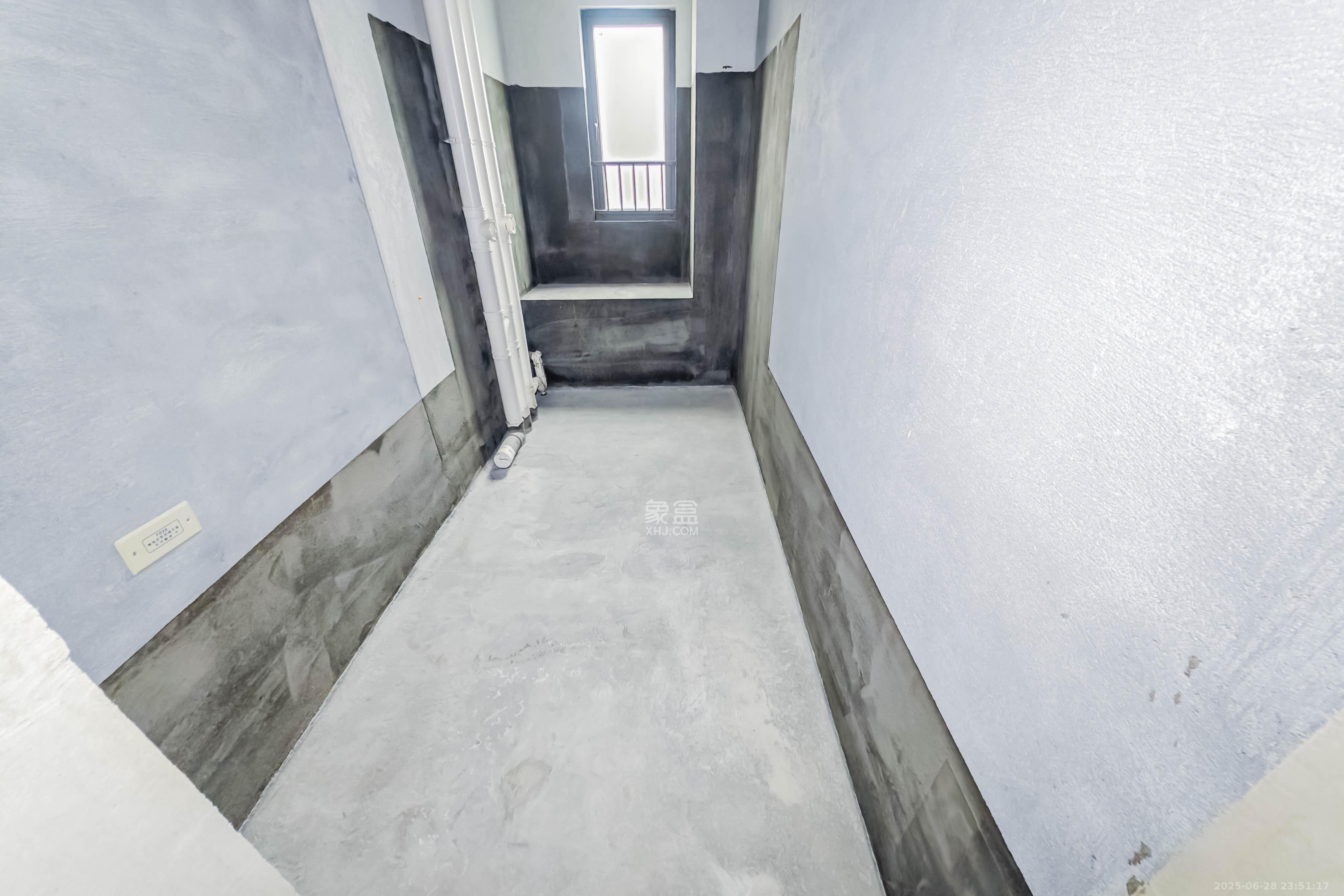 建发玖洲观澜  5室2厅2卫   266.00万其他