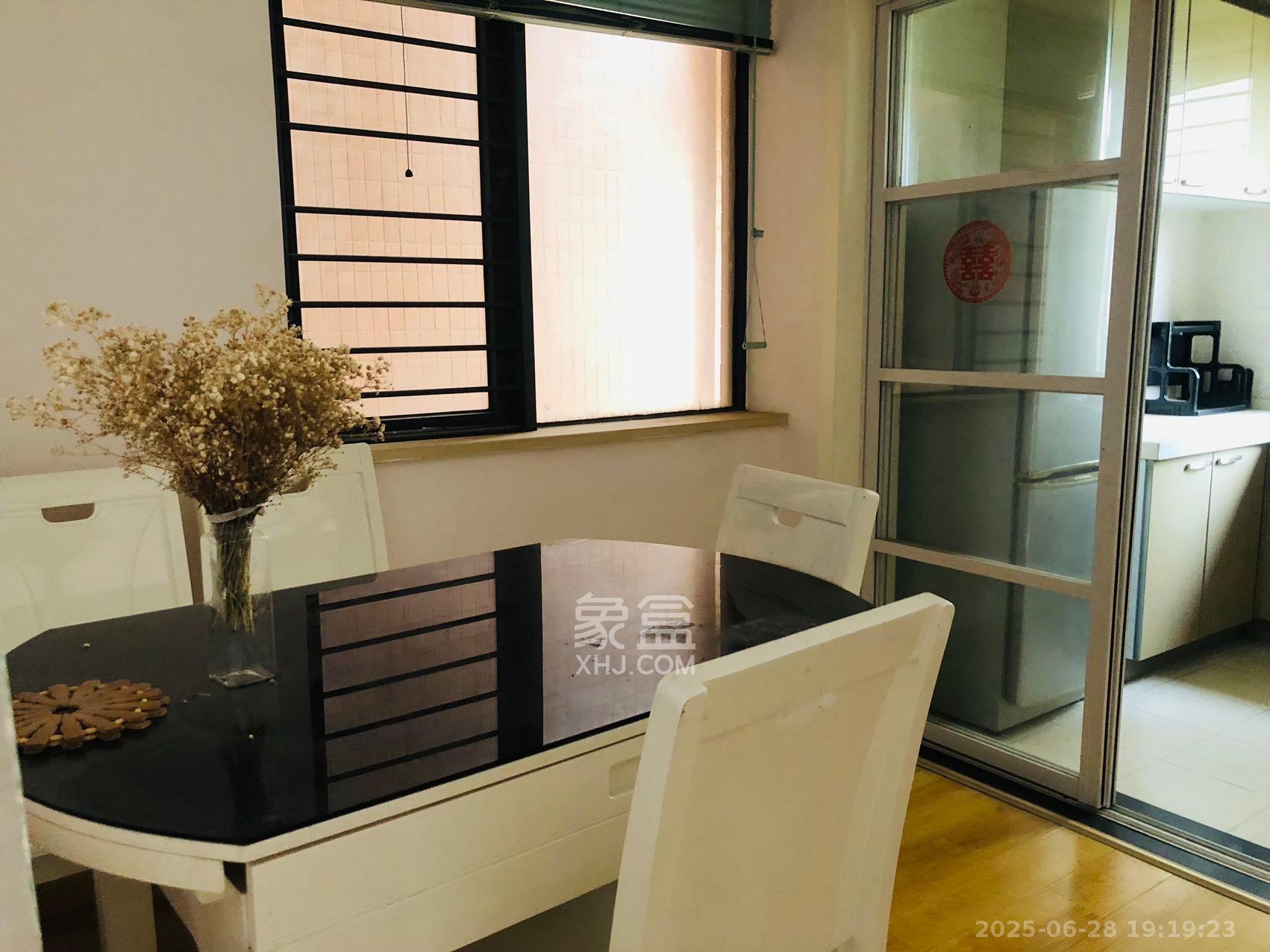 五矿万境水岸一期(万境水岸嘉苑) 2室1厅1卫 1700.0元/月 五矿万境水岸一期(万境水岸嘉苑) 2室1厅1卫 1700.0元/月室内图