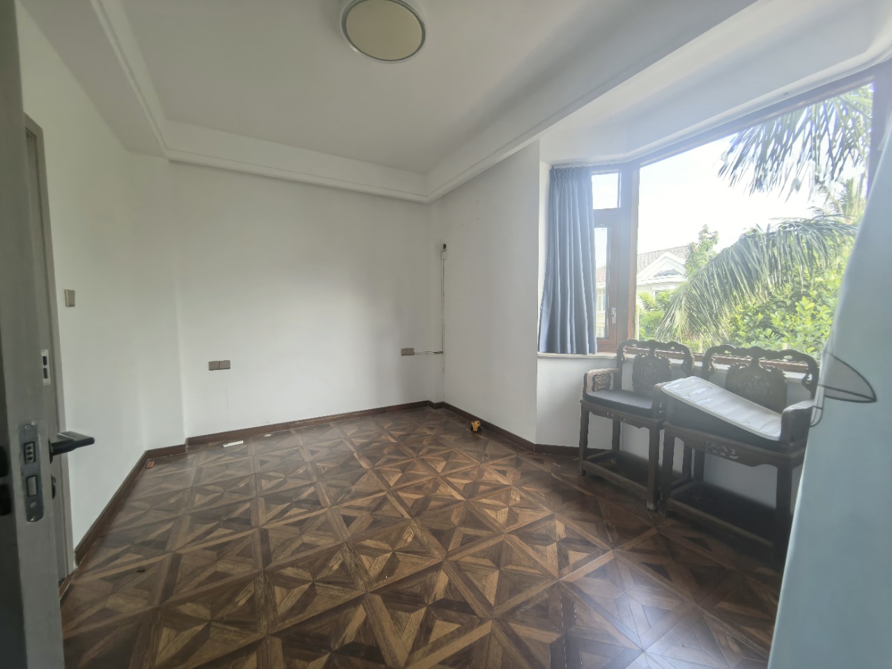 黄金海岸花园 9室2厅4卫 35000.0元/月 黄金海岸花园 9室2厅4卫 35000.0元/月室内图