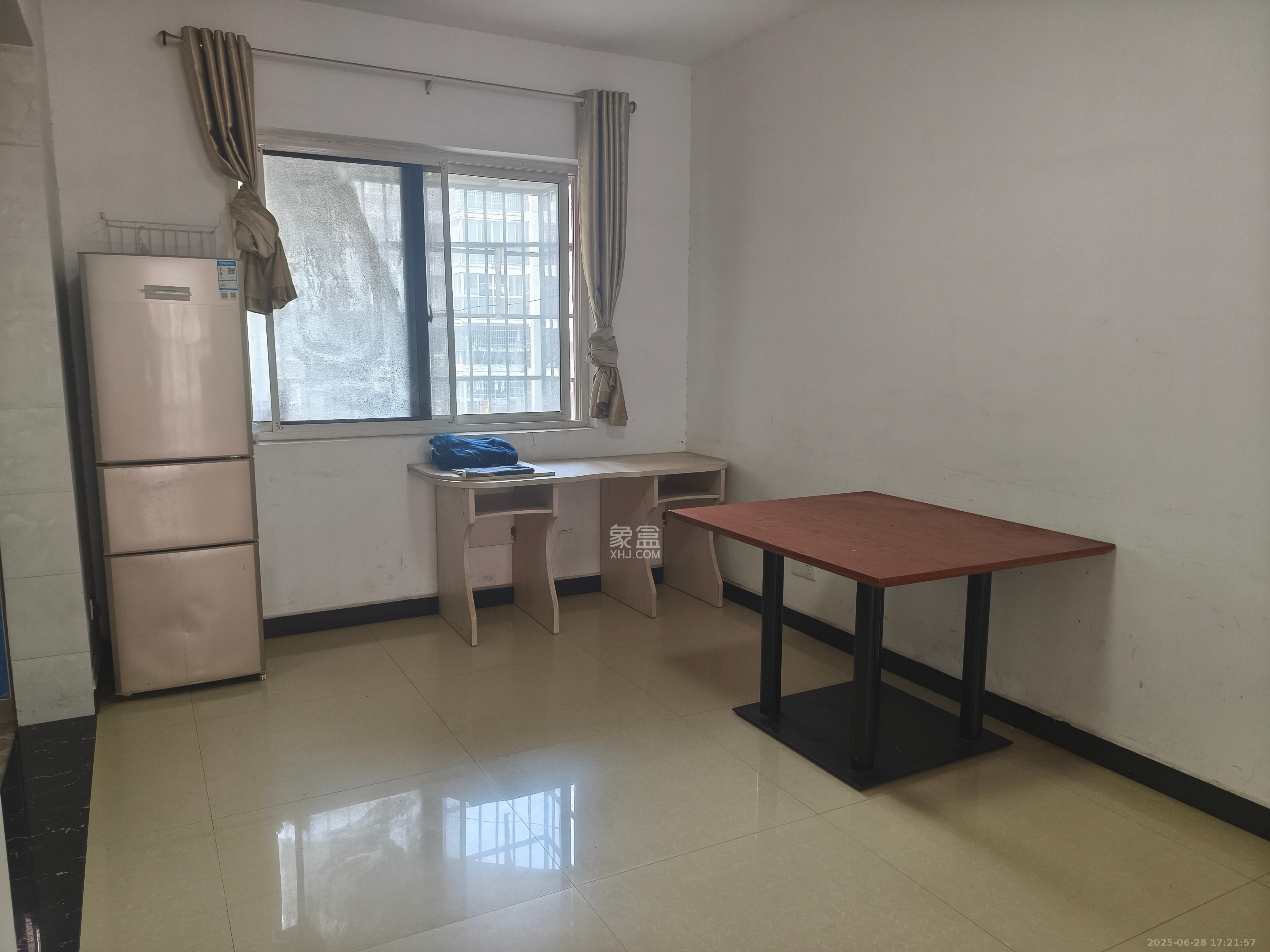 景上鑫苑 4室2厅2卫 2500.0元/月 景上鑫苑 4室2厅2卫 2500.0元/月室内图