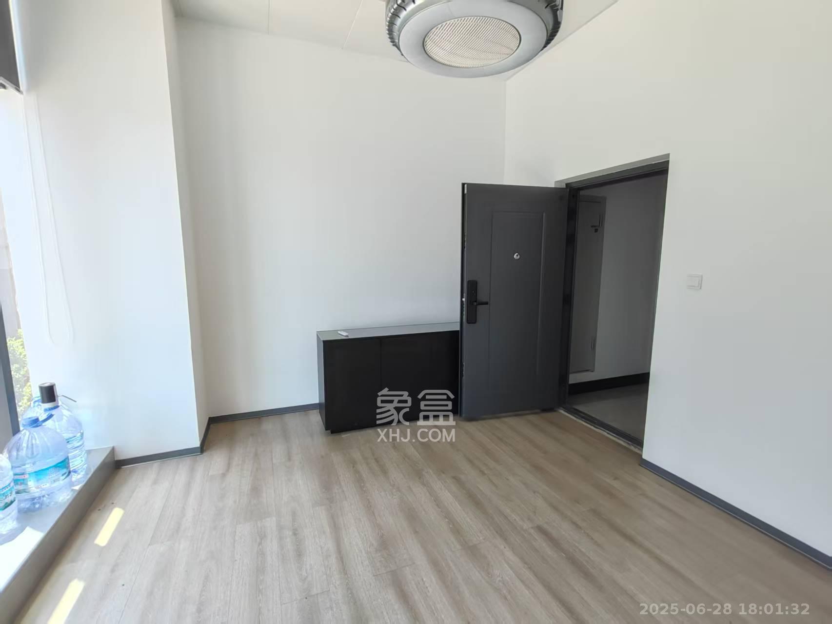 广大商务大厦 1室1厅1卫 3500.0元/月 广大商务大厦 1室1厅1卫 3500.0元/月室内图