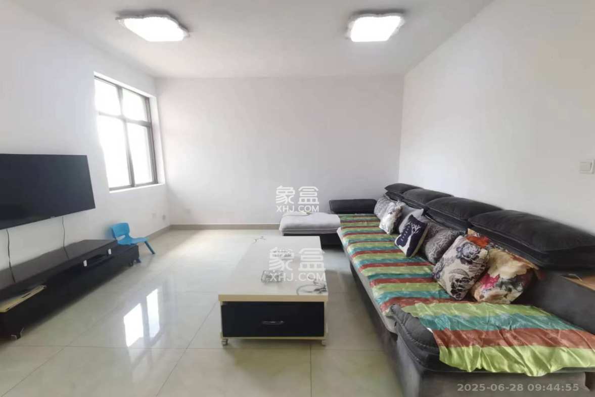 兴联母山小区 3室2厅1卫 1500.0元/月 兴联母山小区 3室2厅1卫 1500.0元/月室内图