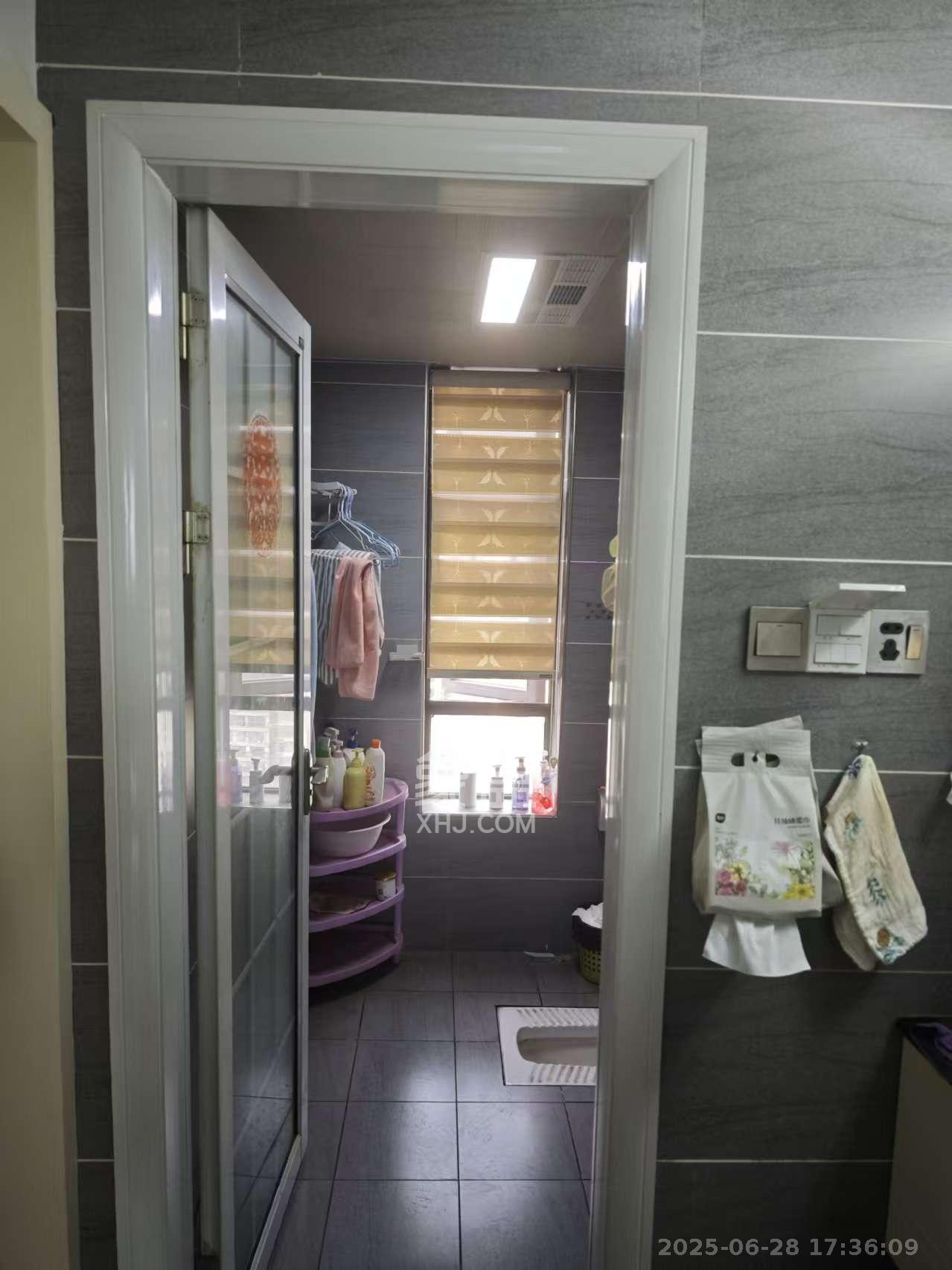 保利麓谷林语F区  4室2厅2卫   3200.00元/月室内图