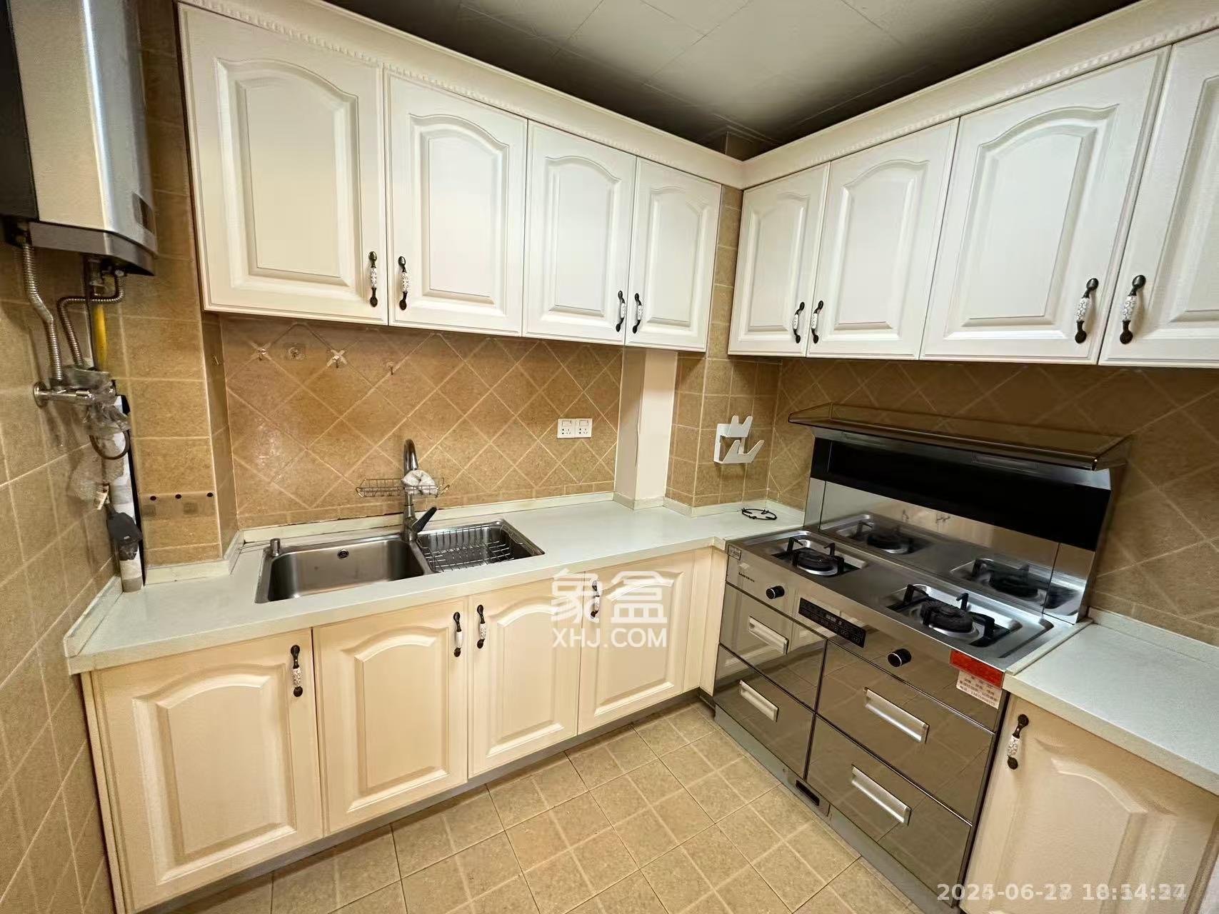 融科檀香山(融科紫檀、香山国际) 2室2厅1卫 3000.0元/月 融科檀香山(融科紫檀、香山国际) 2室2厅1卫 3000.0元/月室内图