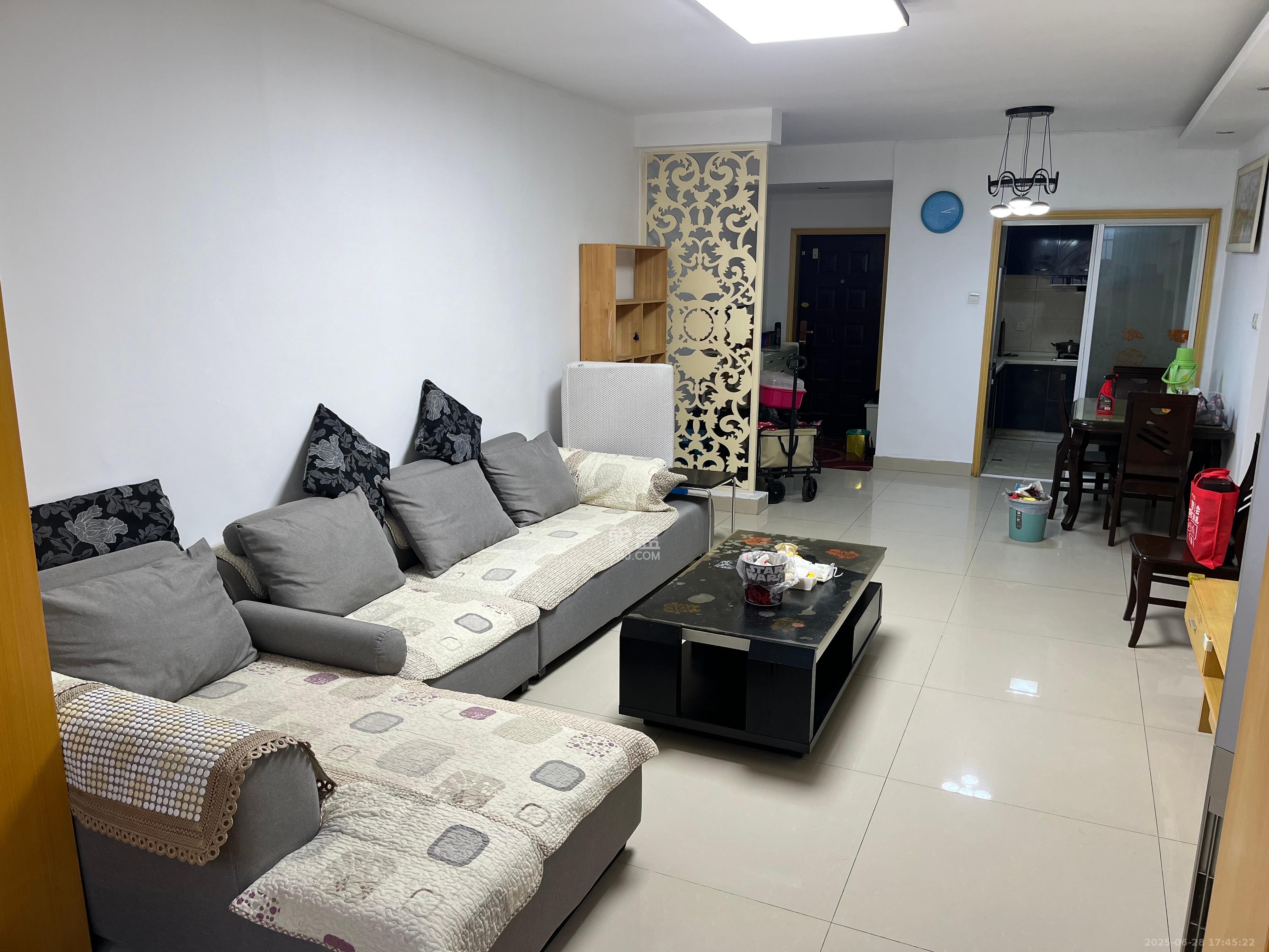 都市馨园  2室2厅1卫    2200.0元/月 都市馨园  2室2厅1卫    2200.0元/月室内图