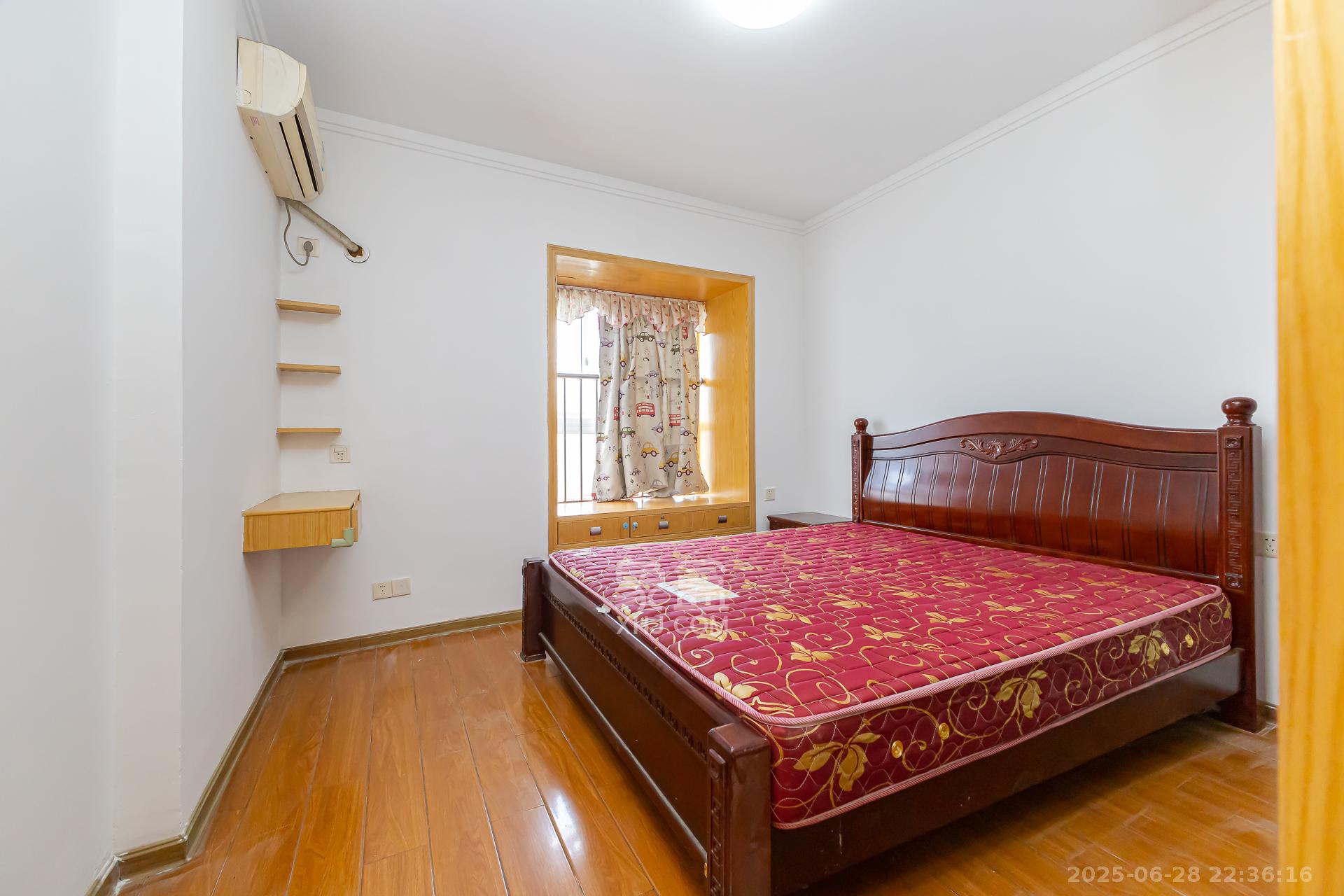 双盈卧龙湾  2室2厅1卫    42.8万 双盈卧龙湾  2室2厅1卫    42.8万卧室