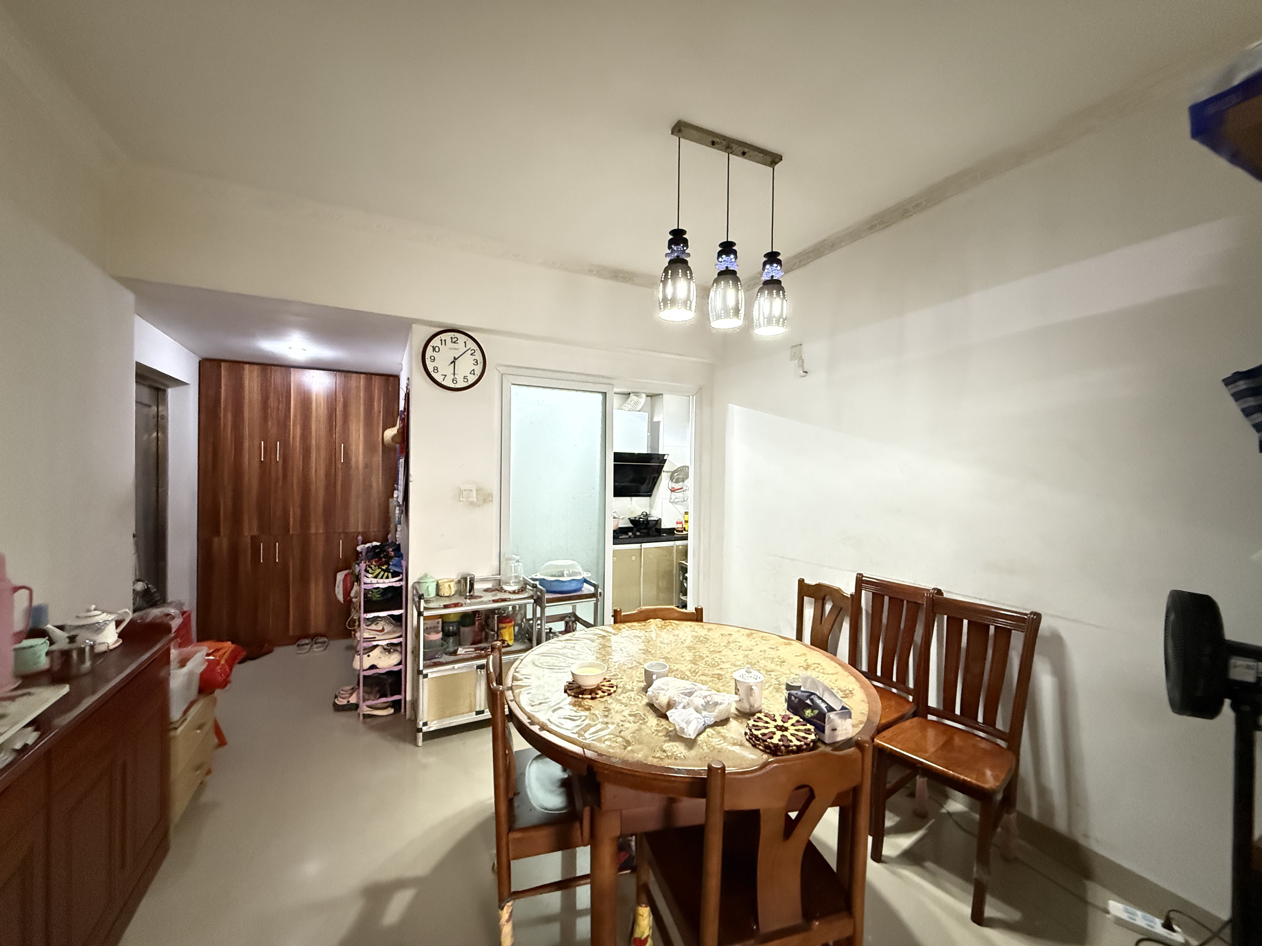 八一新村  3室2厅2卫   198.00万室内图