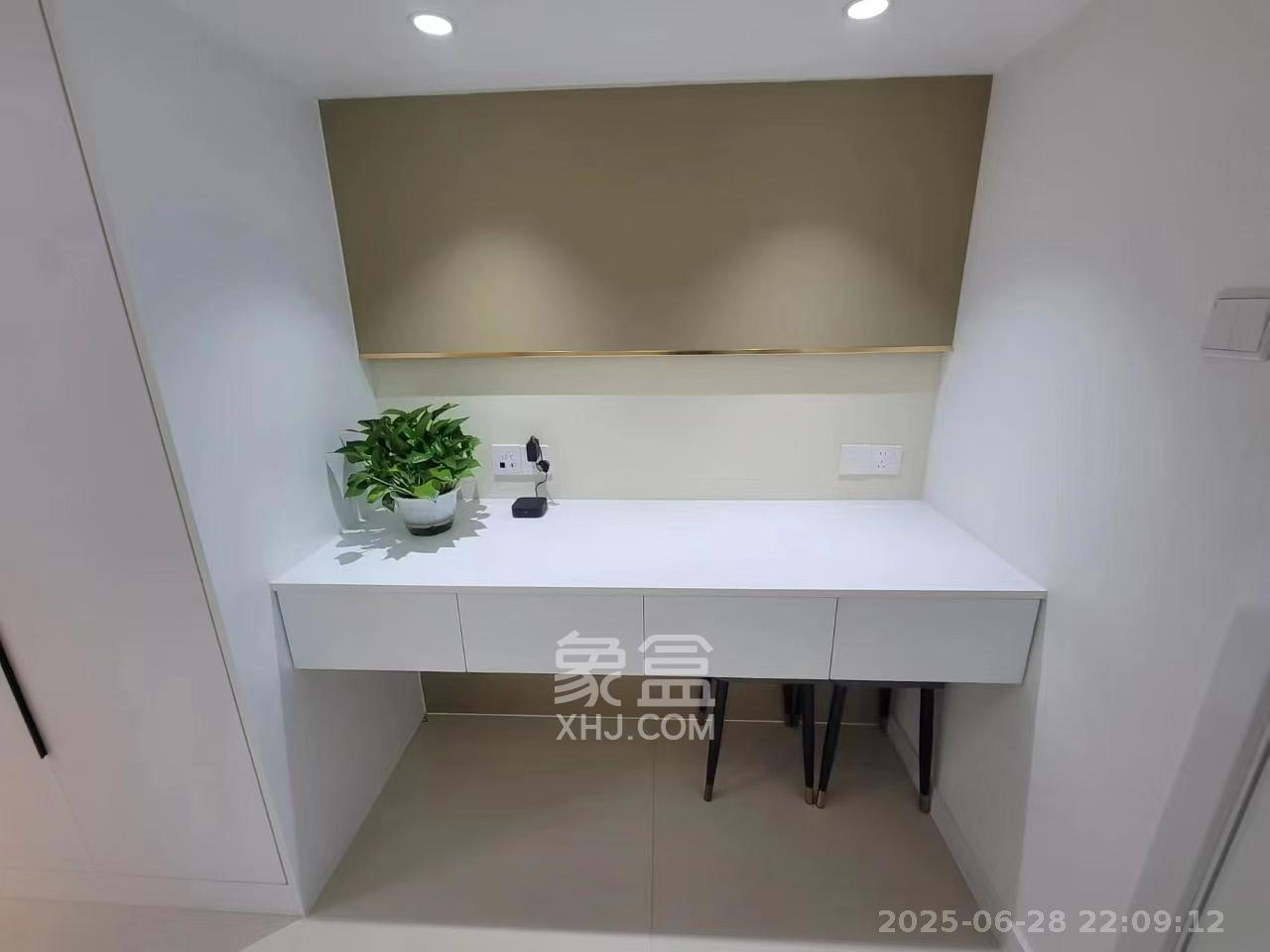 越秀悦湖台  2室2厅1卫   2900.00元/月室内图