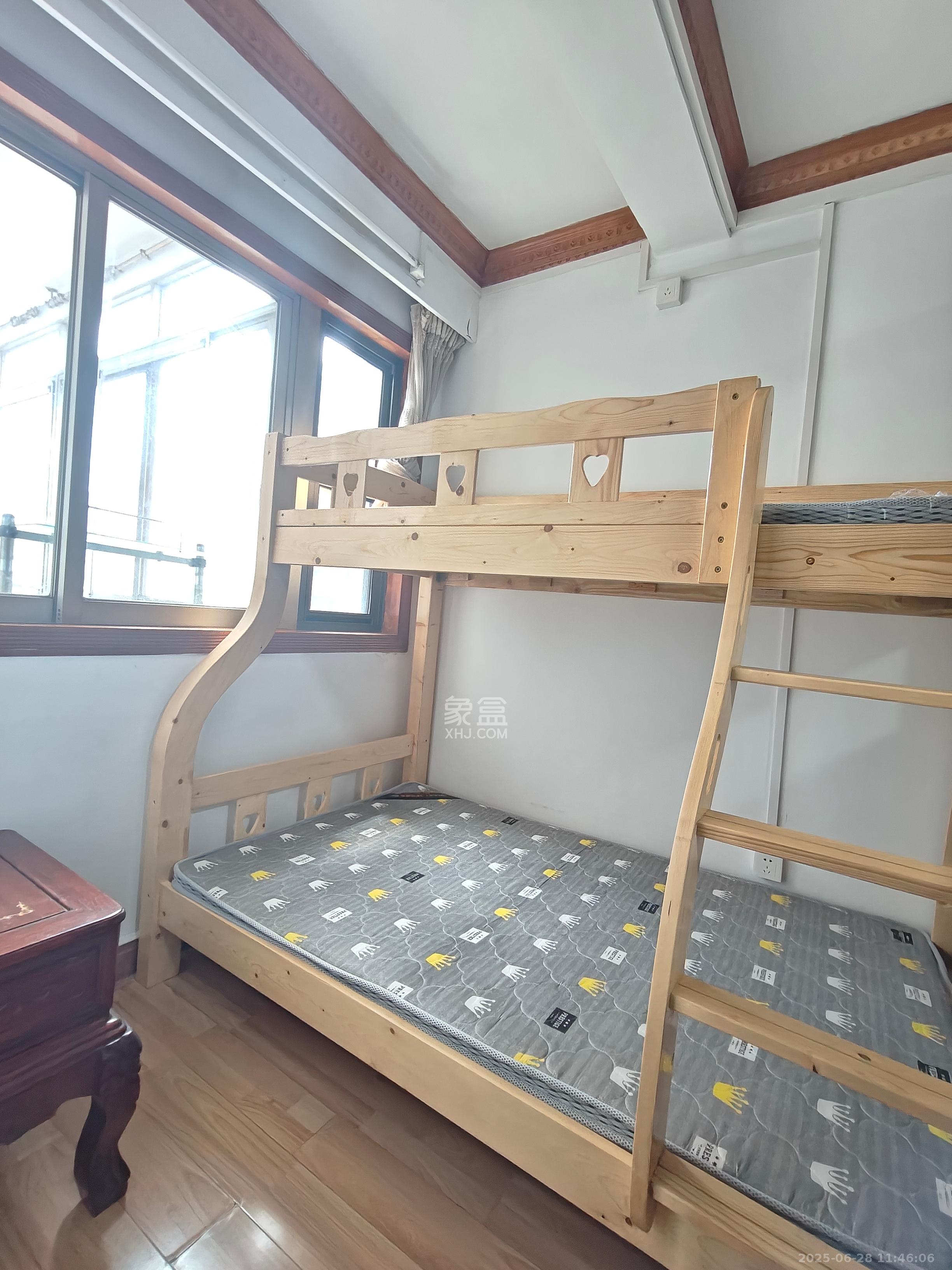 华天大酒店宿舍楼 3室1厅1卫 3000.0元/月 华天大酒店宿舍楼 3室1厅1卫 3000.0元/月室内图