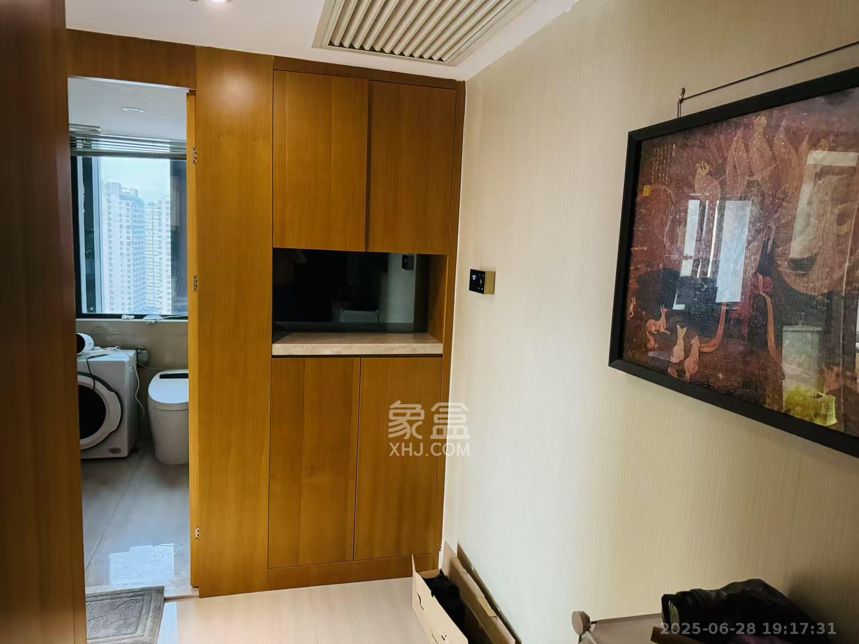 五一钻界 1室0厅0卫 2000.0元/月 五一钻界 1室0厅0卫 2000.0元/月室内图