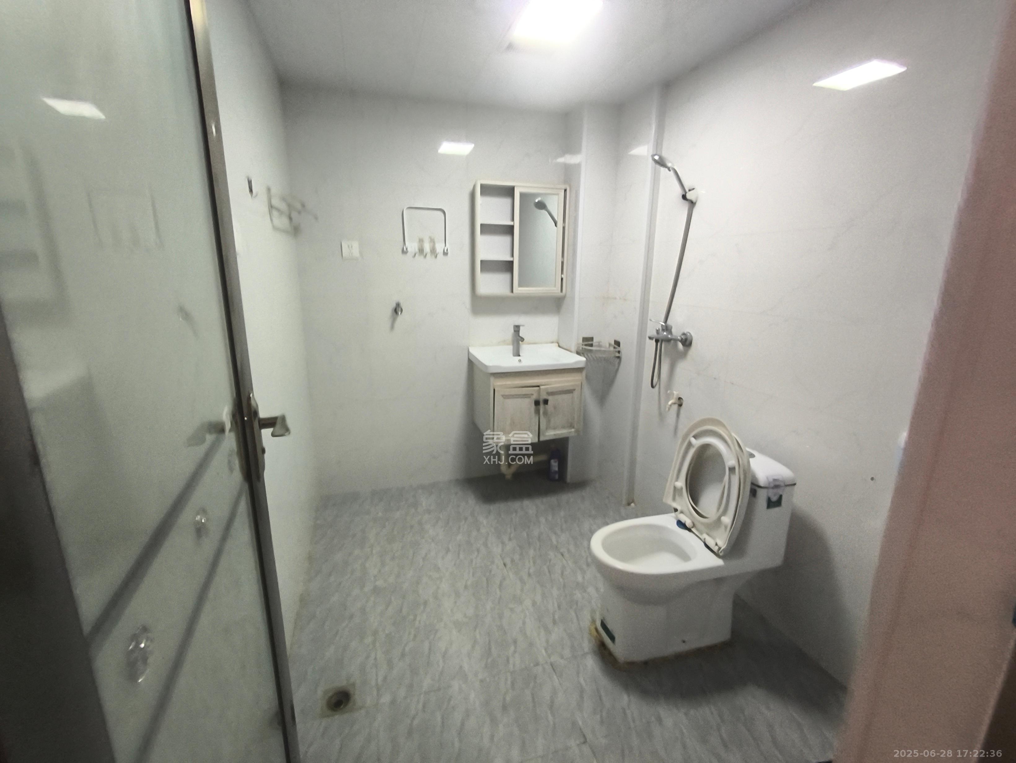 景上鑫苑 4室2厅2卫 2500.0元/月 景上鑫苑 4室2厅2卫 2500.0元/月室内图