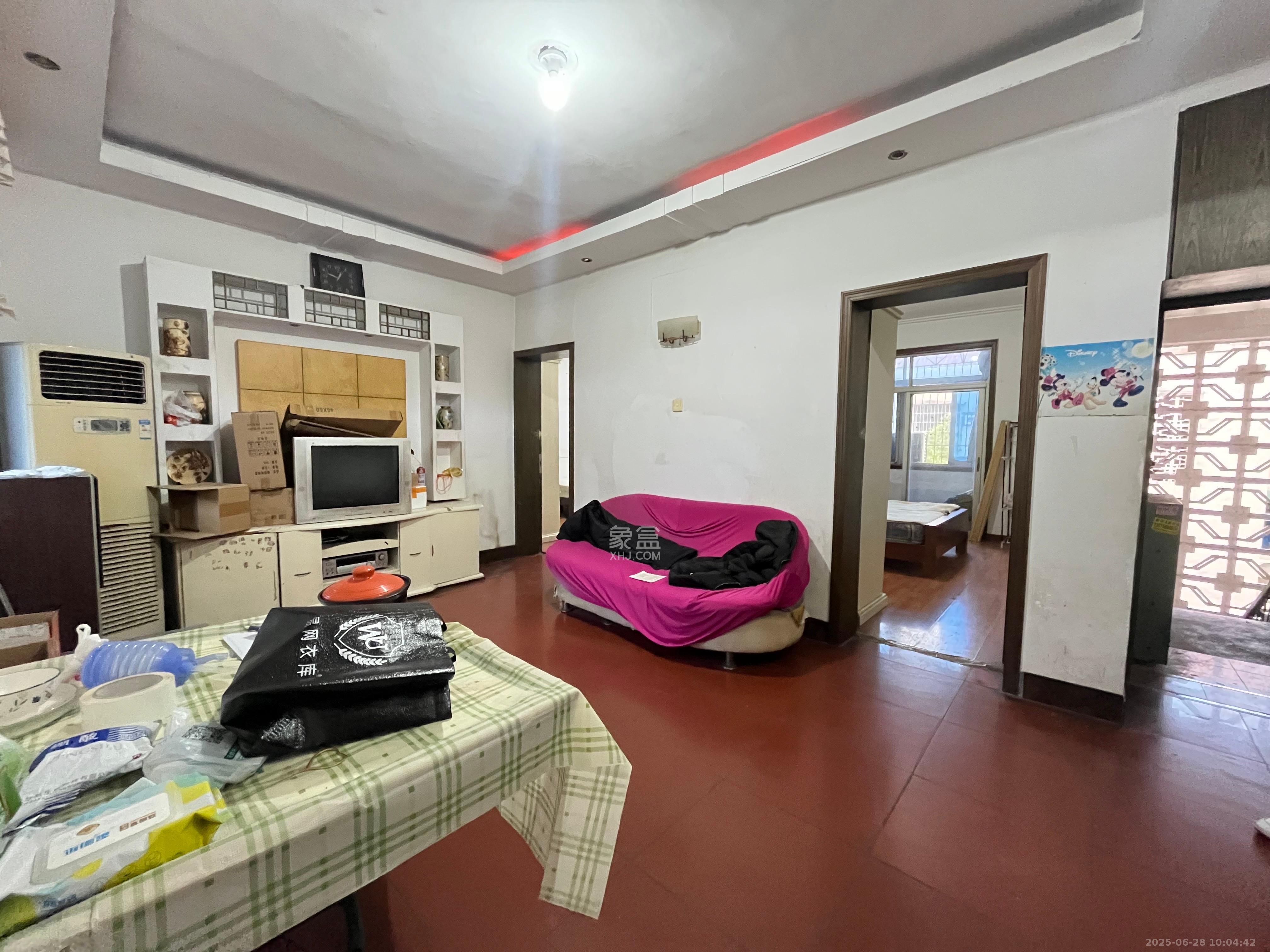 市直属机关宿舍 3室1厅1卫 1600.0元/月 市直属机关宿舍 3室1厅1卫 1600.0元/月室内图