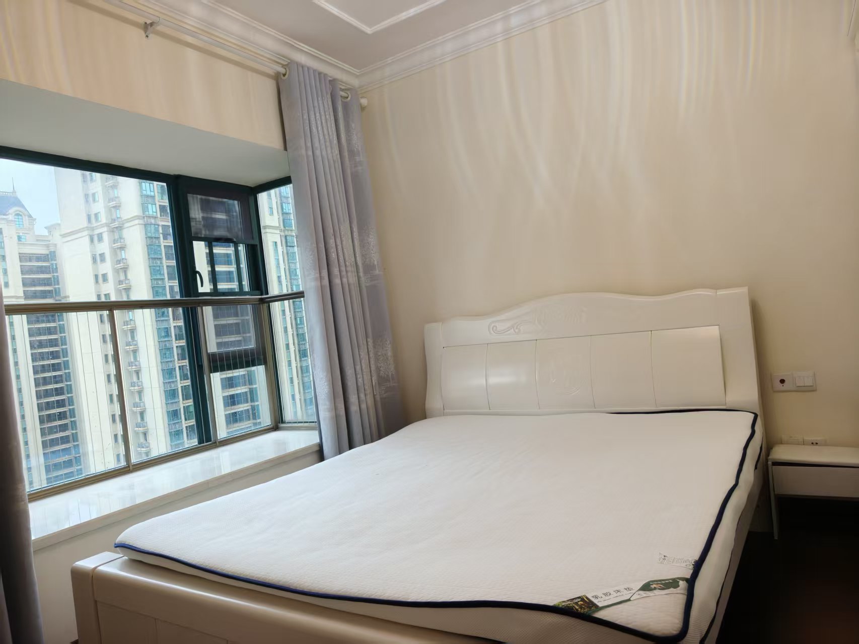 恒大绿洲 1室2厅1卫 1500.0元/月 恒大绿洲 1室2厅1卫 1500.0元/月室内图