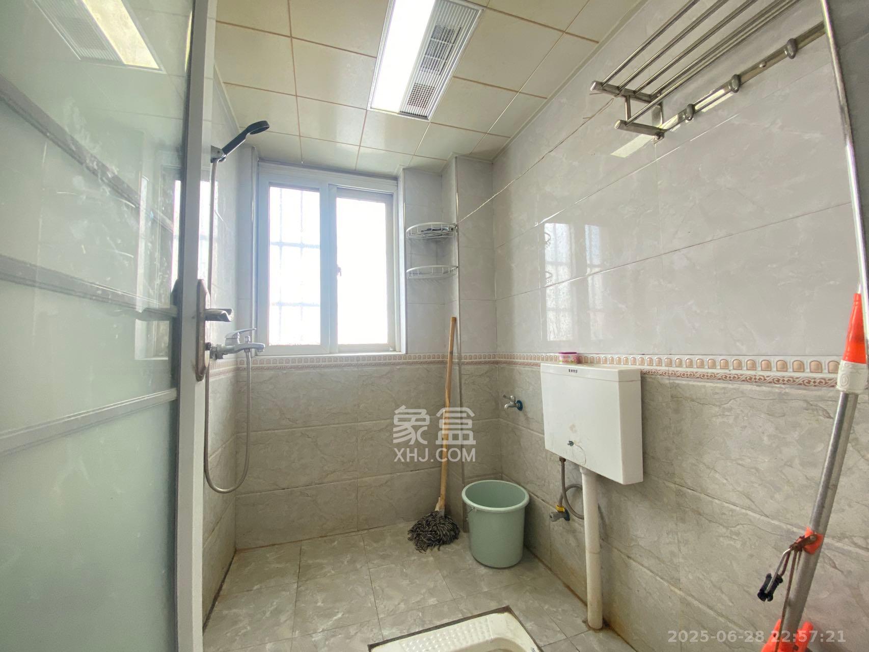 景环小区  2室1厅1卫    1700.0元/月室内图
