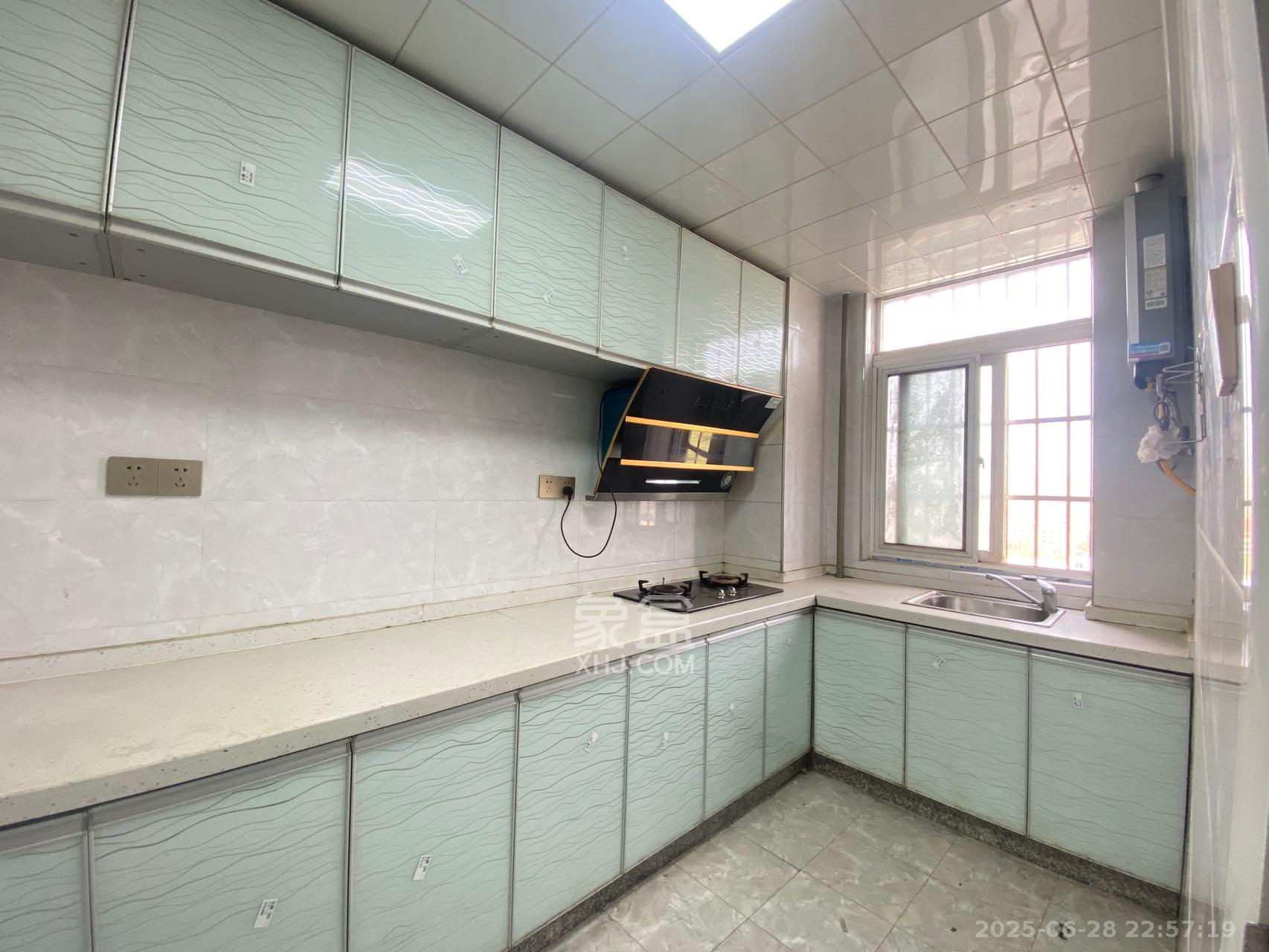 景环小区  2室1厅1卫    1700.0元/月室内图