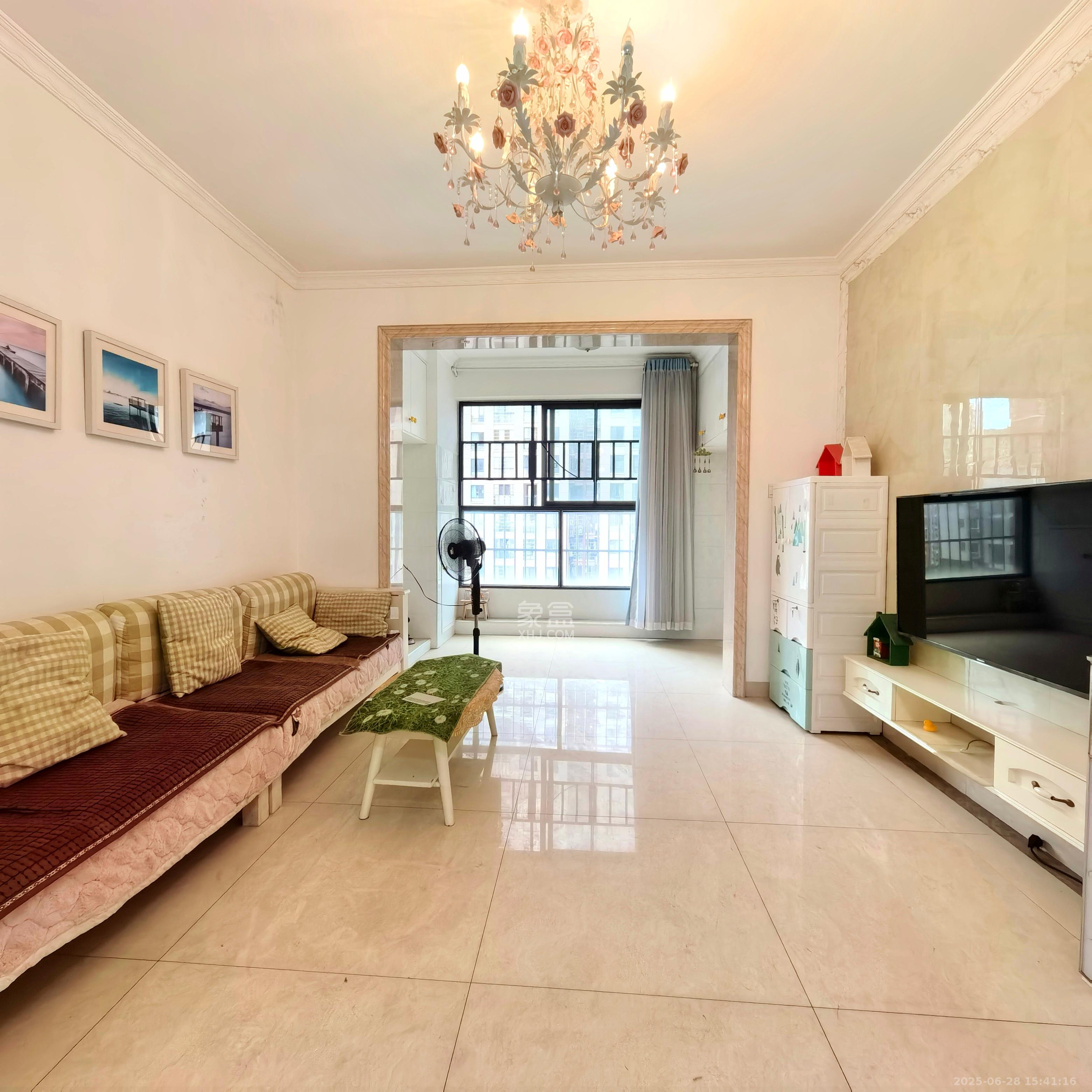 印山蓝色海岸 3室2厅1卫 2100.0元/月 印山蓝色海岸 3室2厅1卫 2100.0元/月室内图