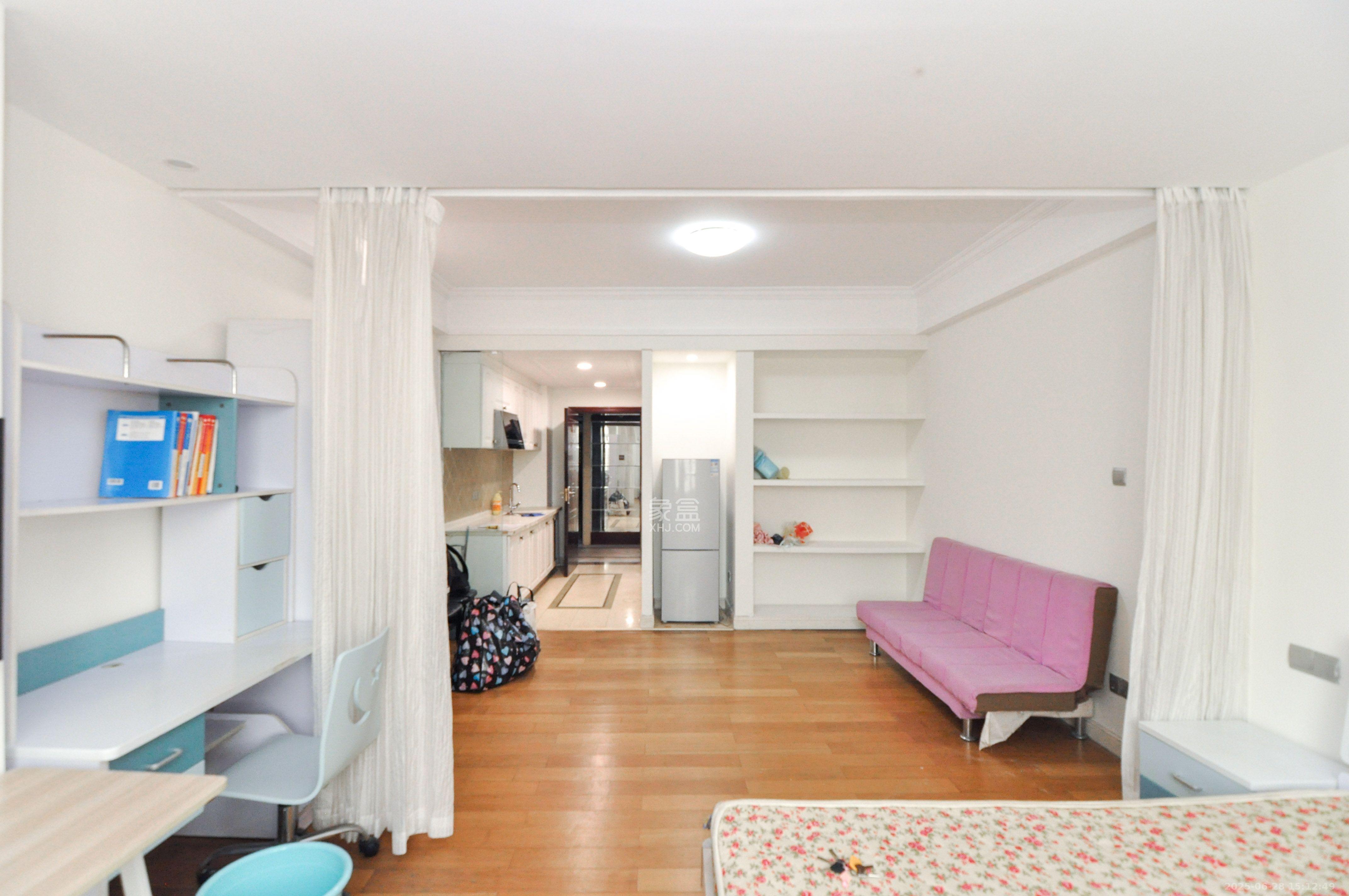 沁园春御院 1室1厅1卫 1600.0元/月 沁园春御院 1室1厅1卫 1600.0元/月室内图