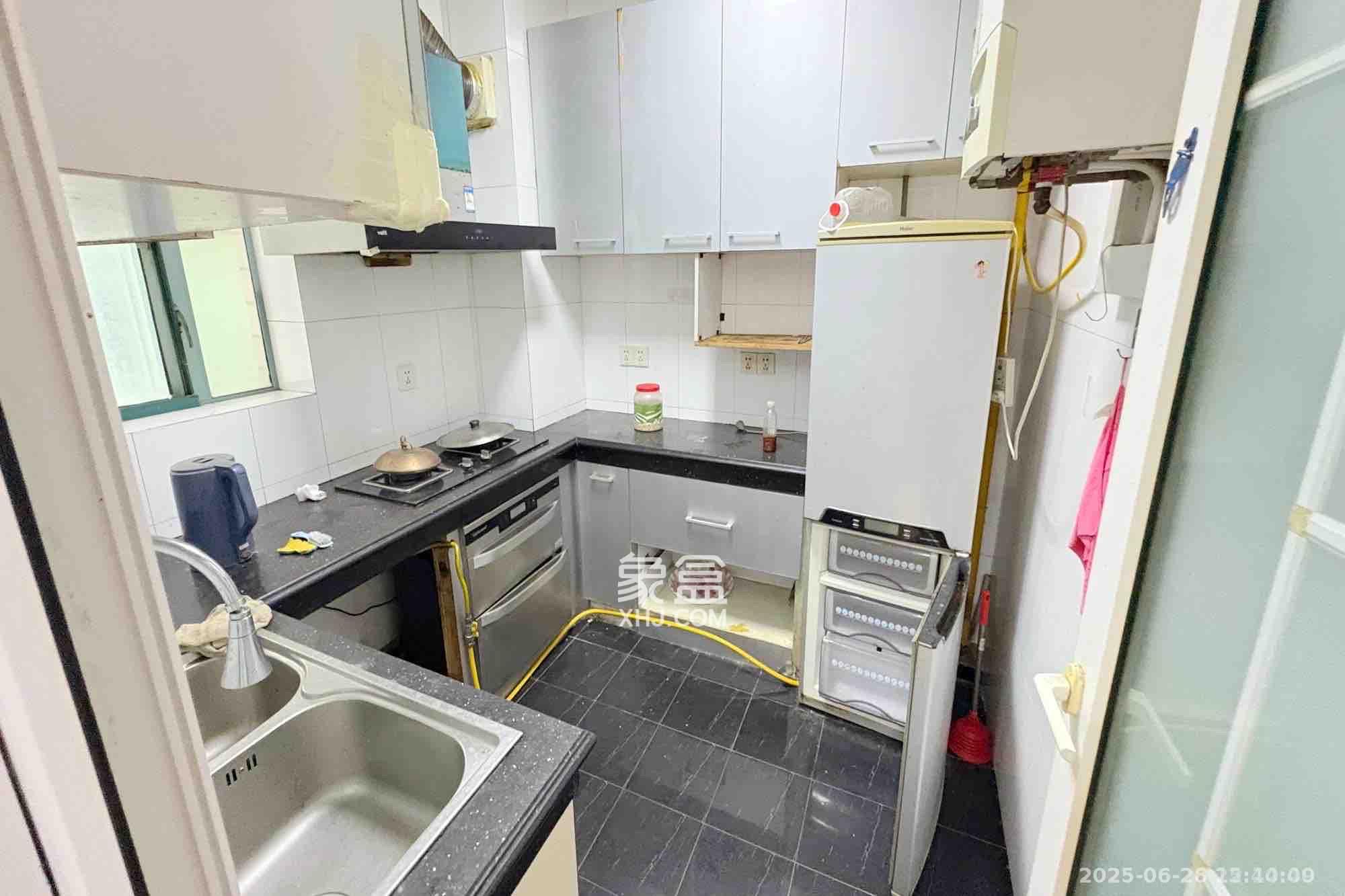 梦泽园  4室2厅2卫    4200.0元/月 梦泽园  4室2厅2卫    4200.0元/月室内图