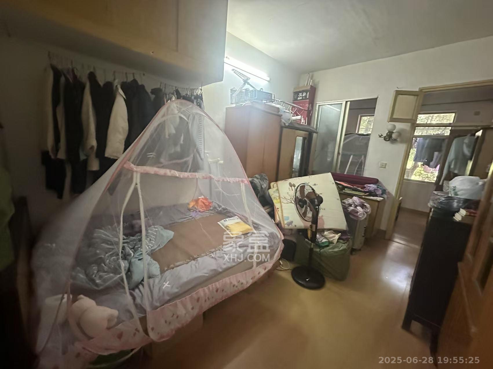 省政府机关二院  4室1厅1卫    2400.0元/月 省政府机关二院  4室1厅1卫    2400.0元/月室内图