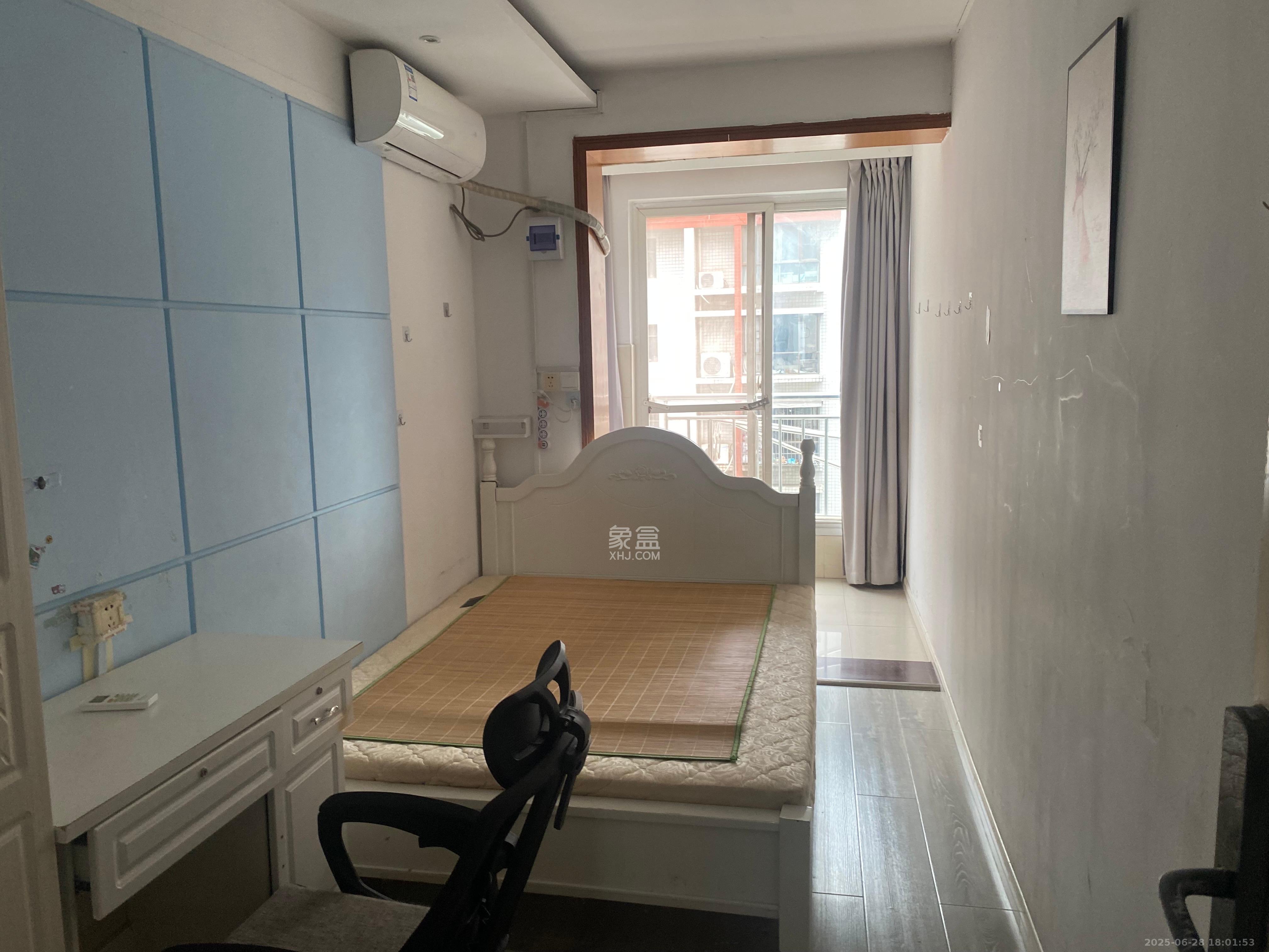 佳天雅苑 5室2厅2卫 1000.0元/月 佳天雅苑 5室2厅2卫 1000.0元/月室内图