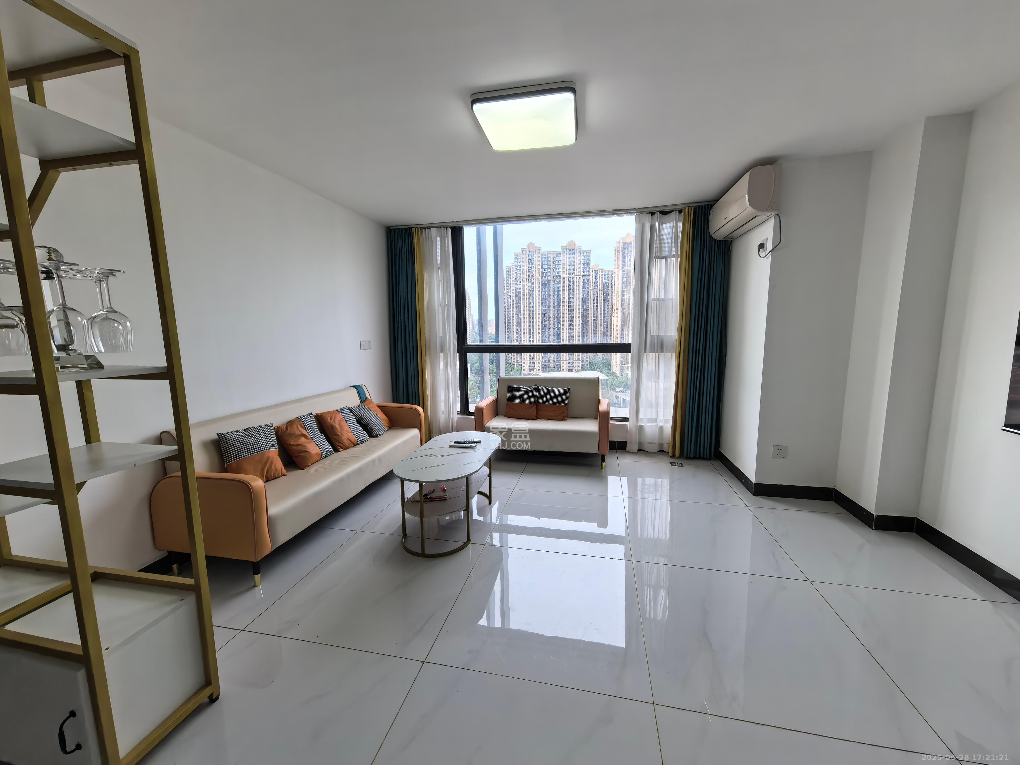 中国铁建梅溪青秀三期  3室2厅1卫    2200.0元/月 中国铁建梅溪青秀三期  3室2厅1卫    2200.0元/月