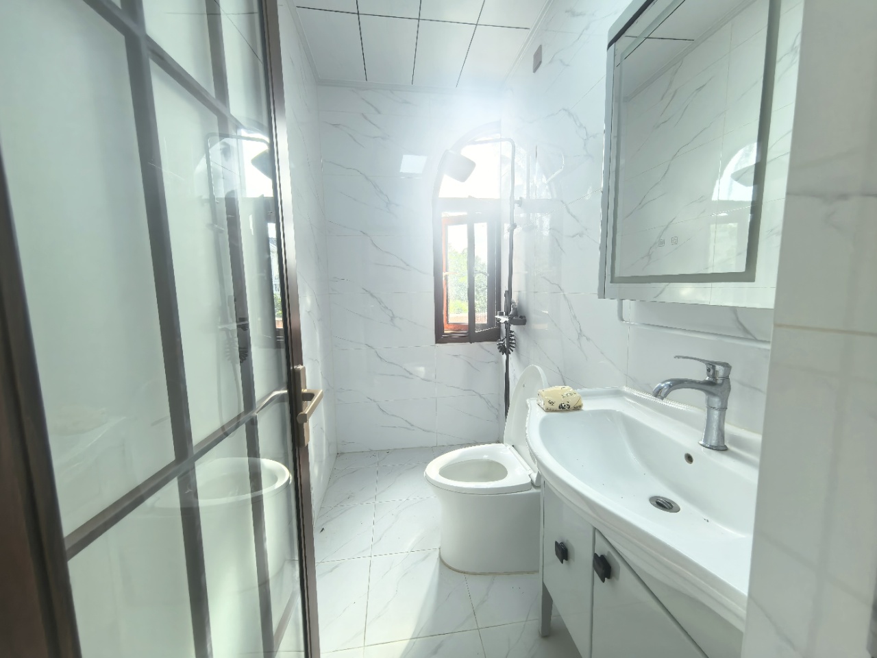 黄金海岸花园 9室2厅4卫 35000.0元/月 黄金海岸花园 9室2厅4卫 35000.0元/月室内图