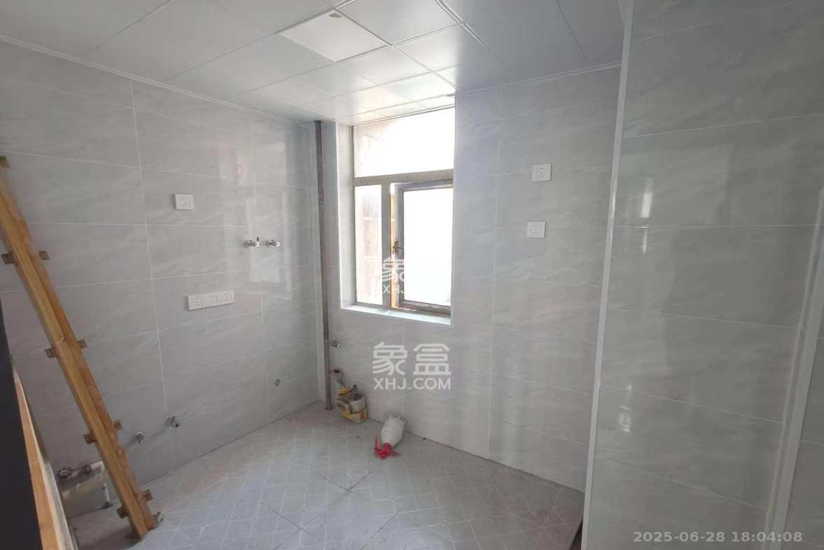 凯通国际城(凯通朝庭) 2室2厅1卫 2800.0元/月 凯通国际城(凯通朝庭) 2室2厅1卫 2800.0元/月室内图