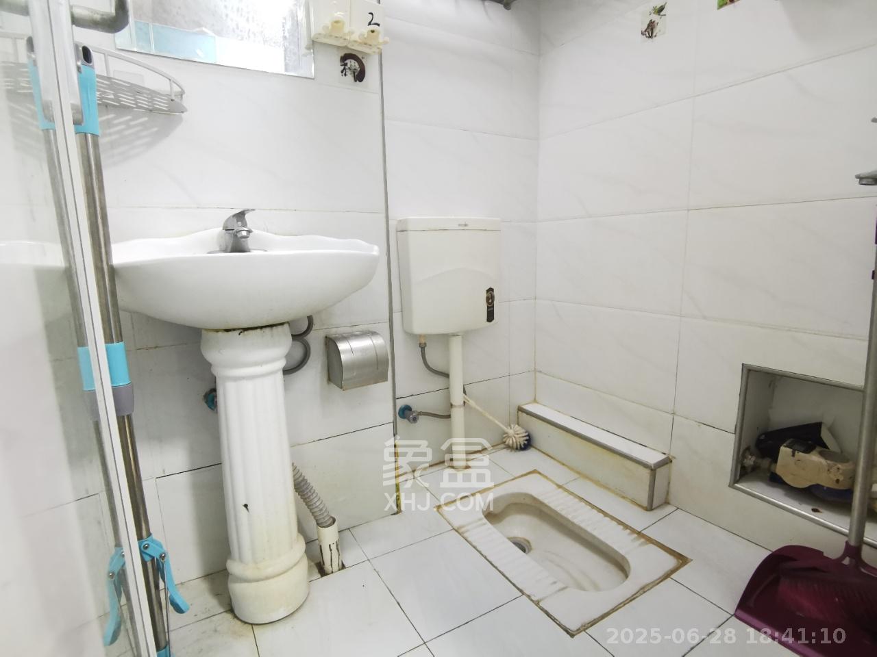 中建芙蓉工社  1室1厅1卫   1200.00元/月室内图