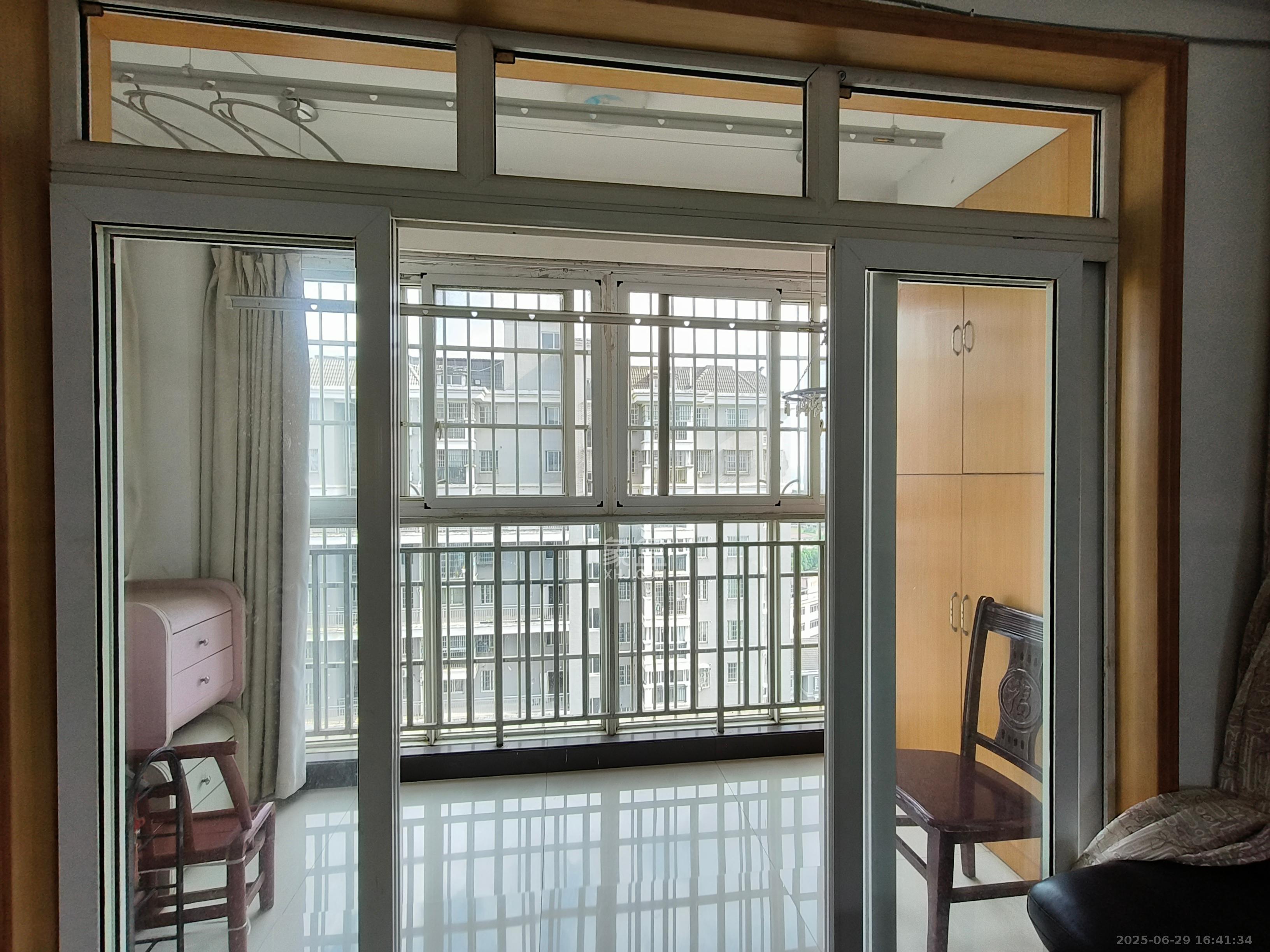 方略学府佳境  4室2厅1卫   1900.00元/月室内图