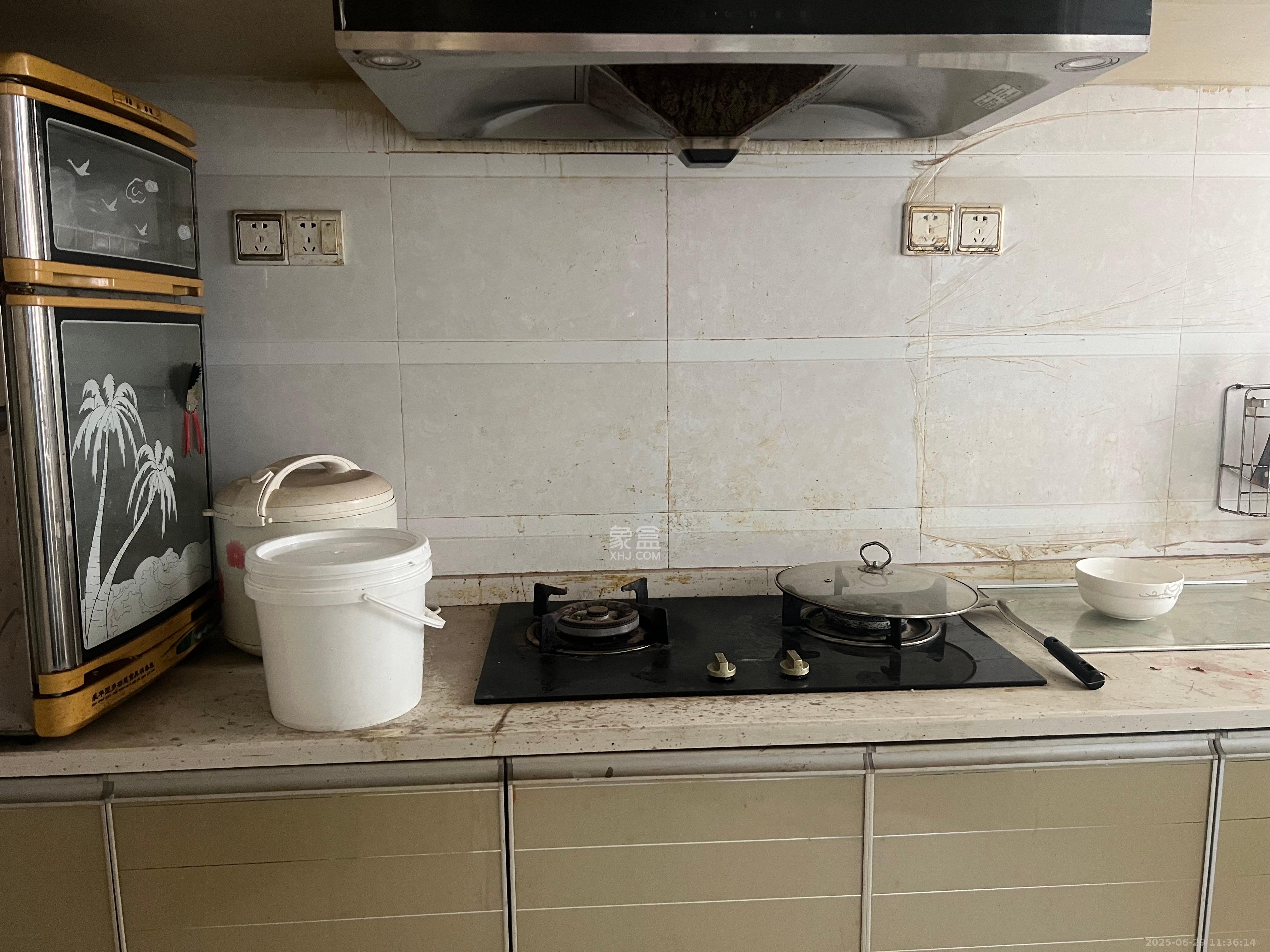 长城宾馆宿舍 3室2厅2卫 3600.0元/月 长城宾馆宿舍 3室2厅2卫 3600.0元/月室内图