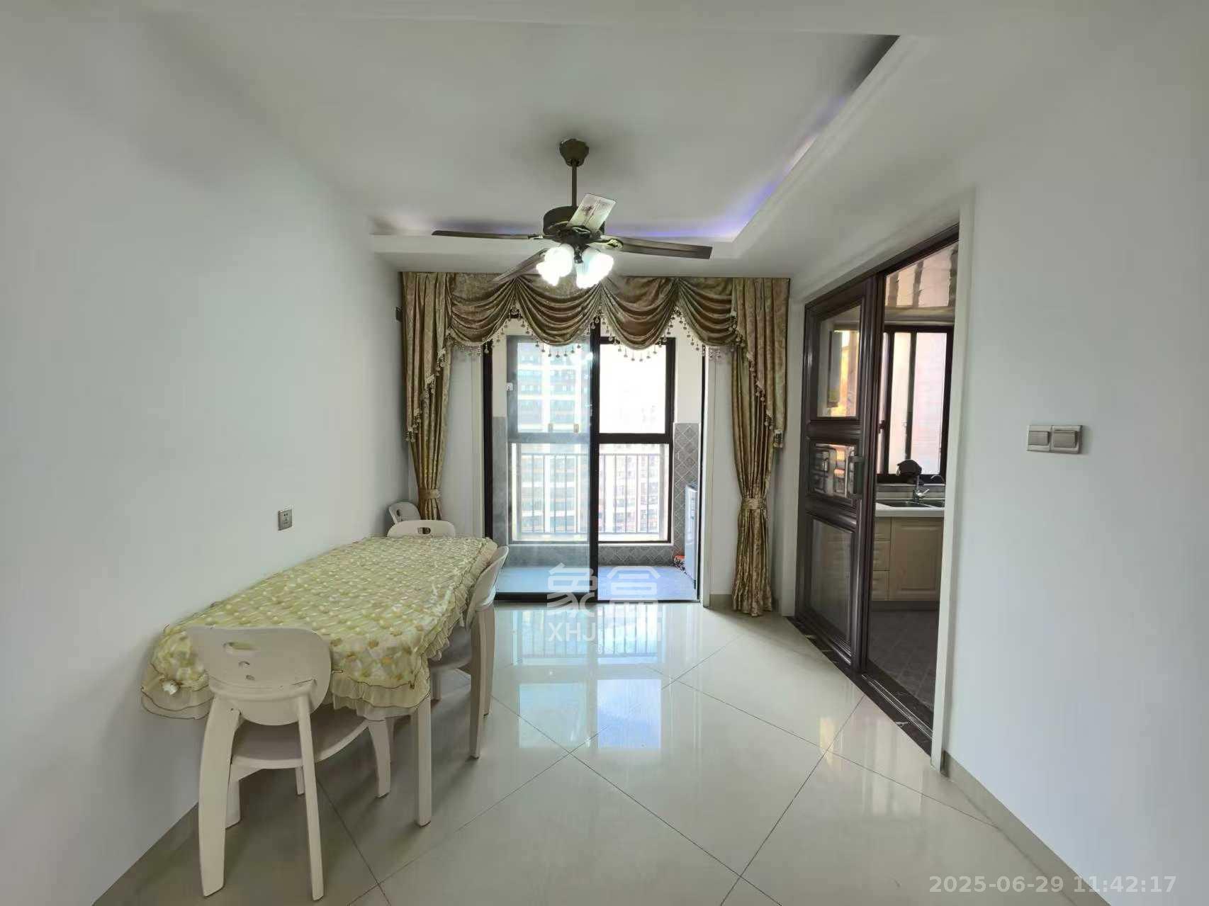 新城国际花都 1室1厅1卫 2200.0元/月 新城国际花都 1室1厅1卫 2200.0元/月室内图