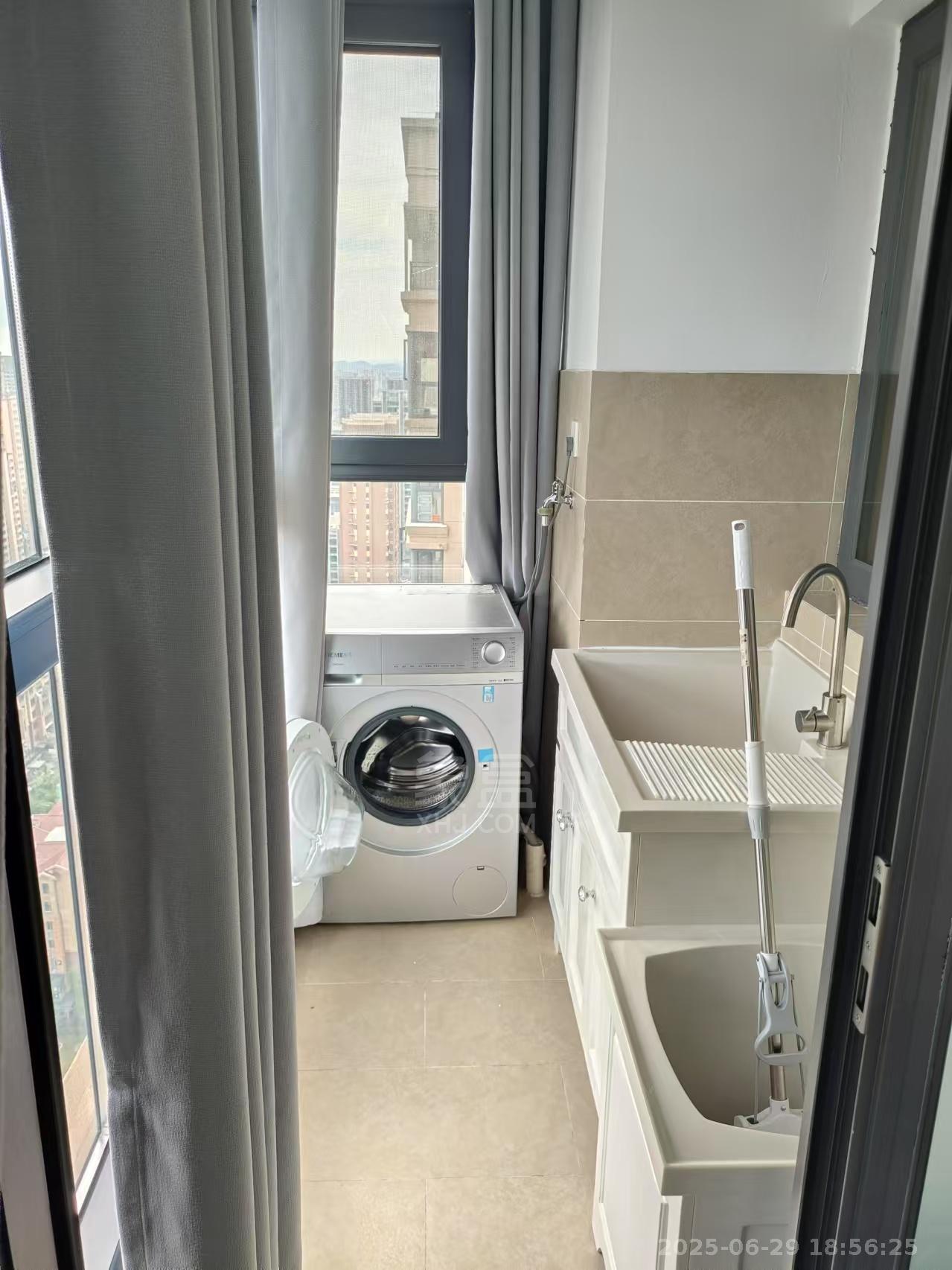 恒大华府 3室2厅1卫 2800.0元/月 恒大华府 3室2厅1卫 2800.0元/月室内图